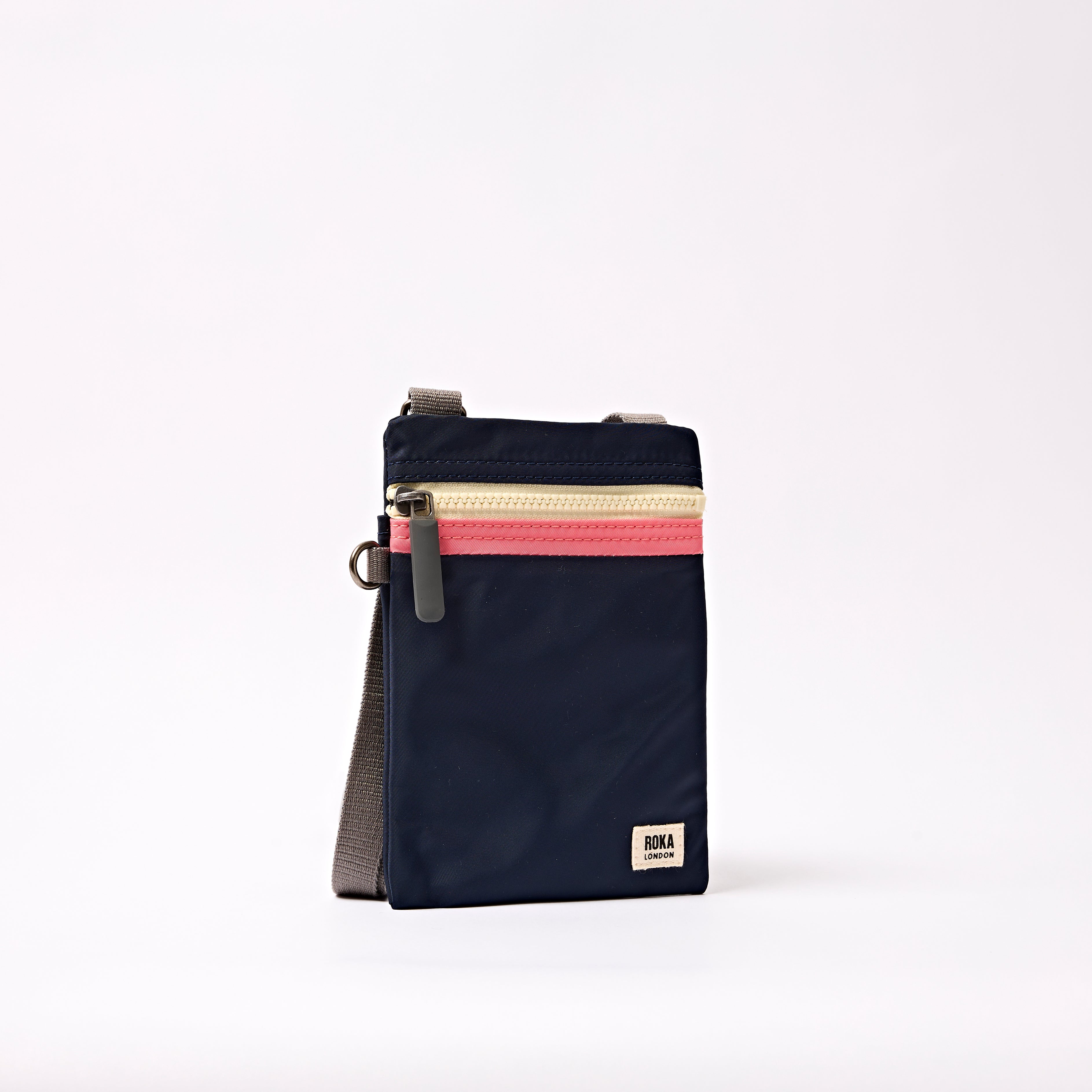 Roka London Chelsea Sling skulderveske Midnight Stripe
