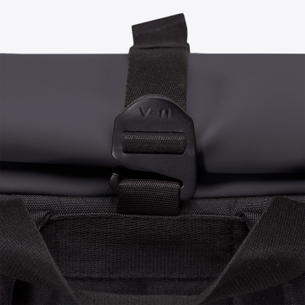 Ucon Acrobatics Vito Roll-Top ryggsekk Petrol rulllukk