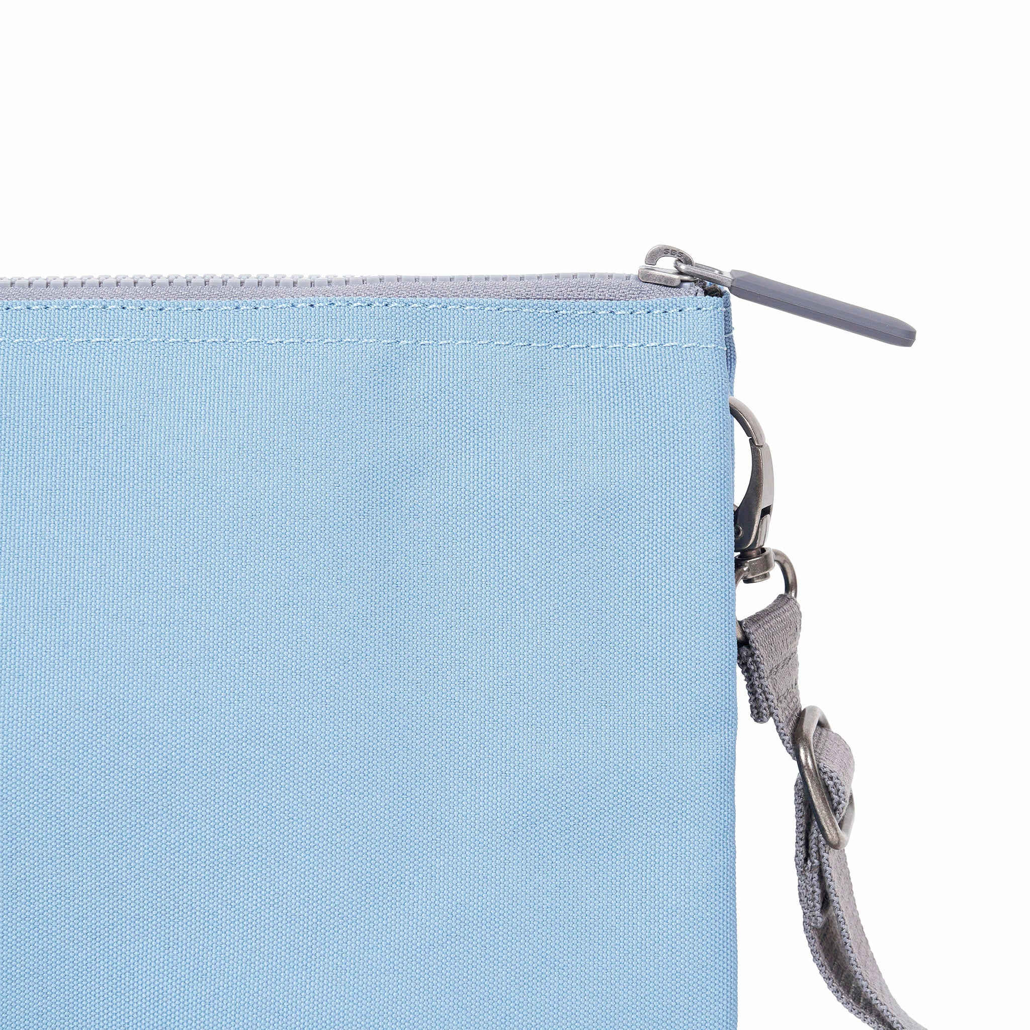 Roka London Carnaby Crossbody lommebokveske retro blue XL vanntett