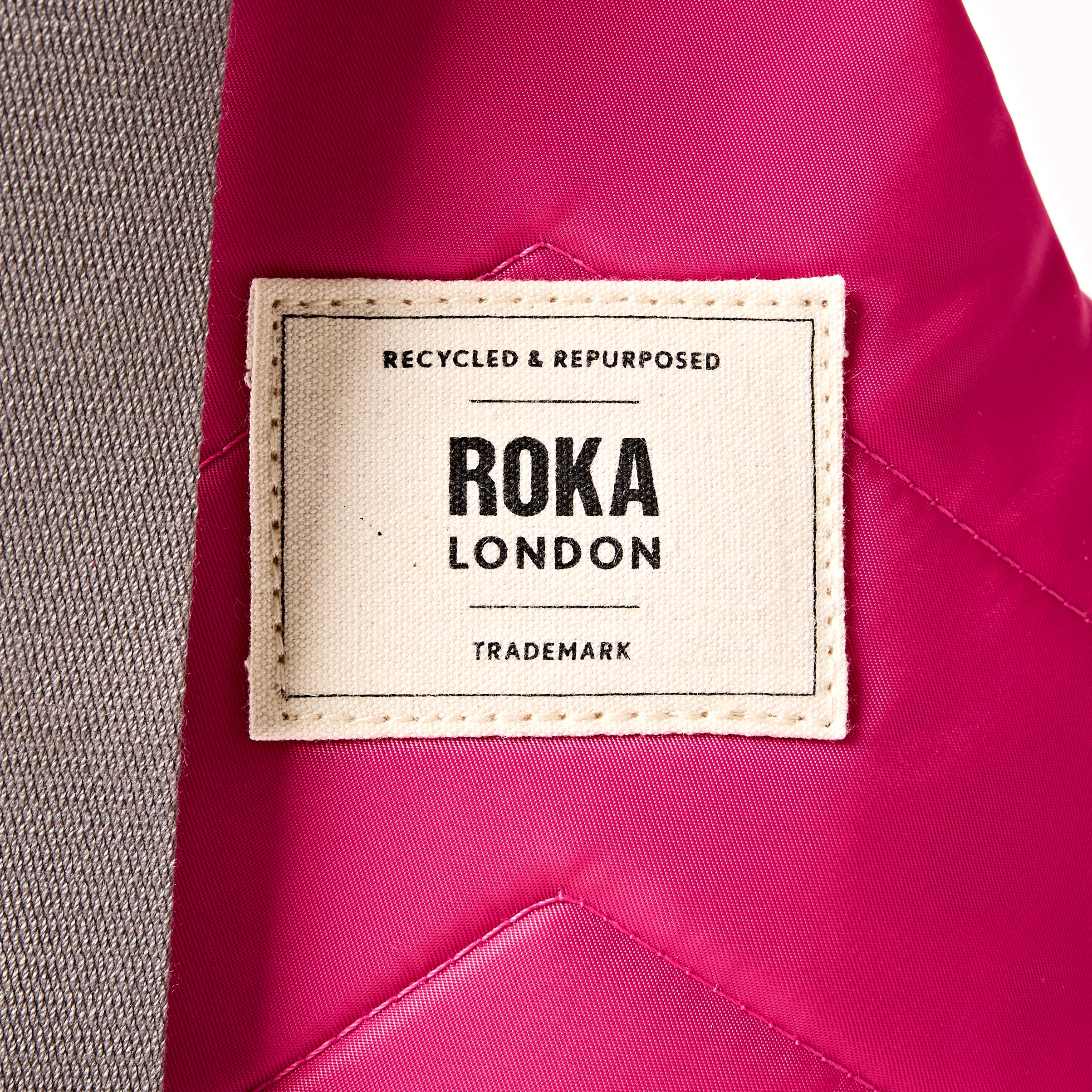 Roka London Willesden Granita Red skulderveske large 5 liter