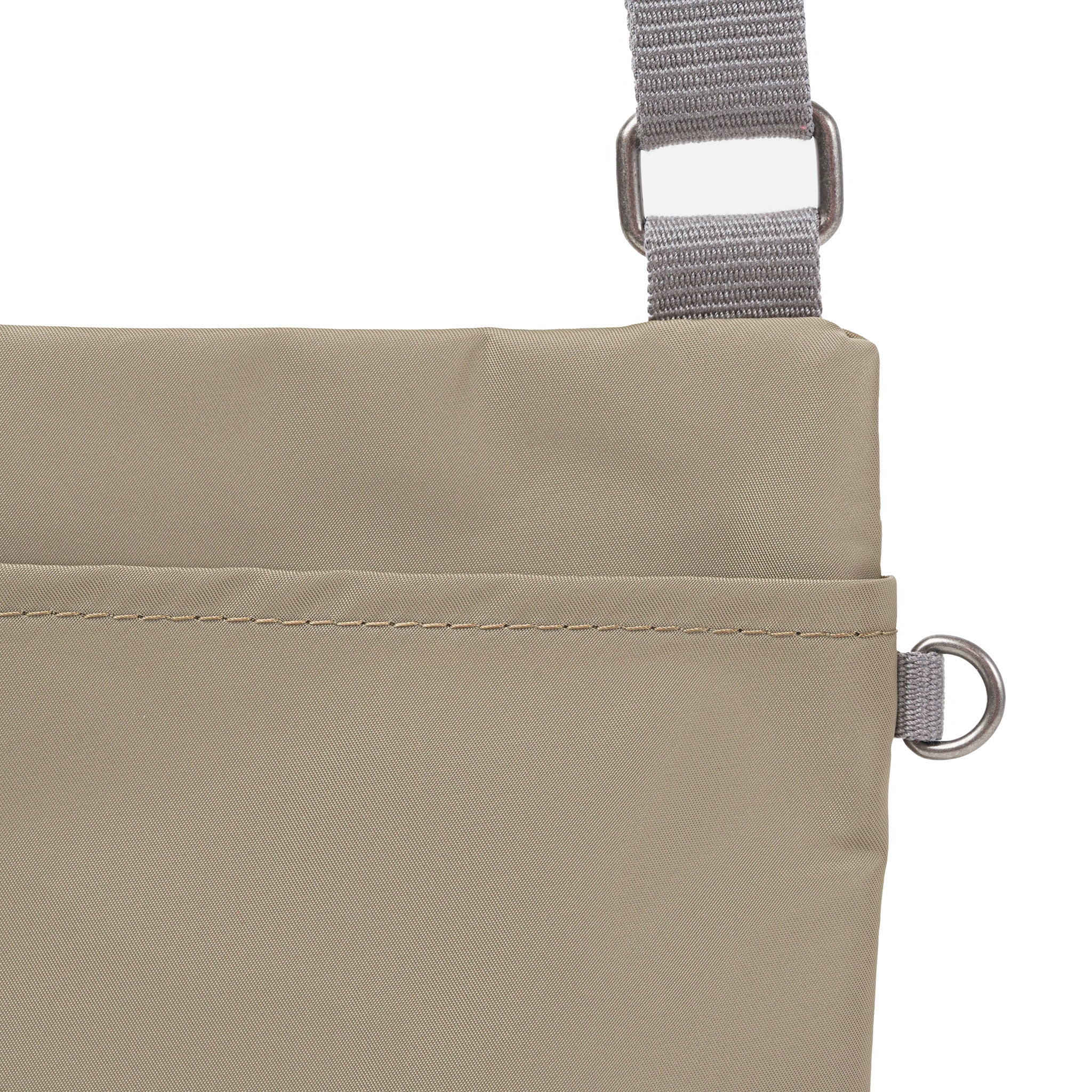 Roka London Chelsea B crossbodyveske taupe medium værbestandig