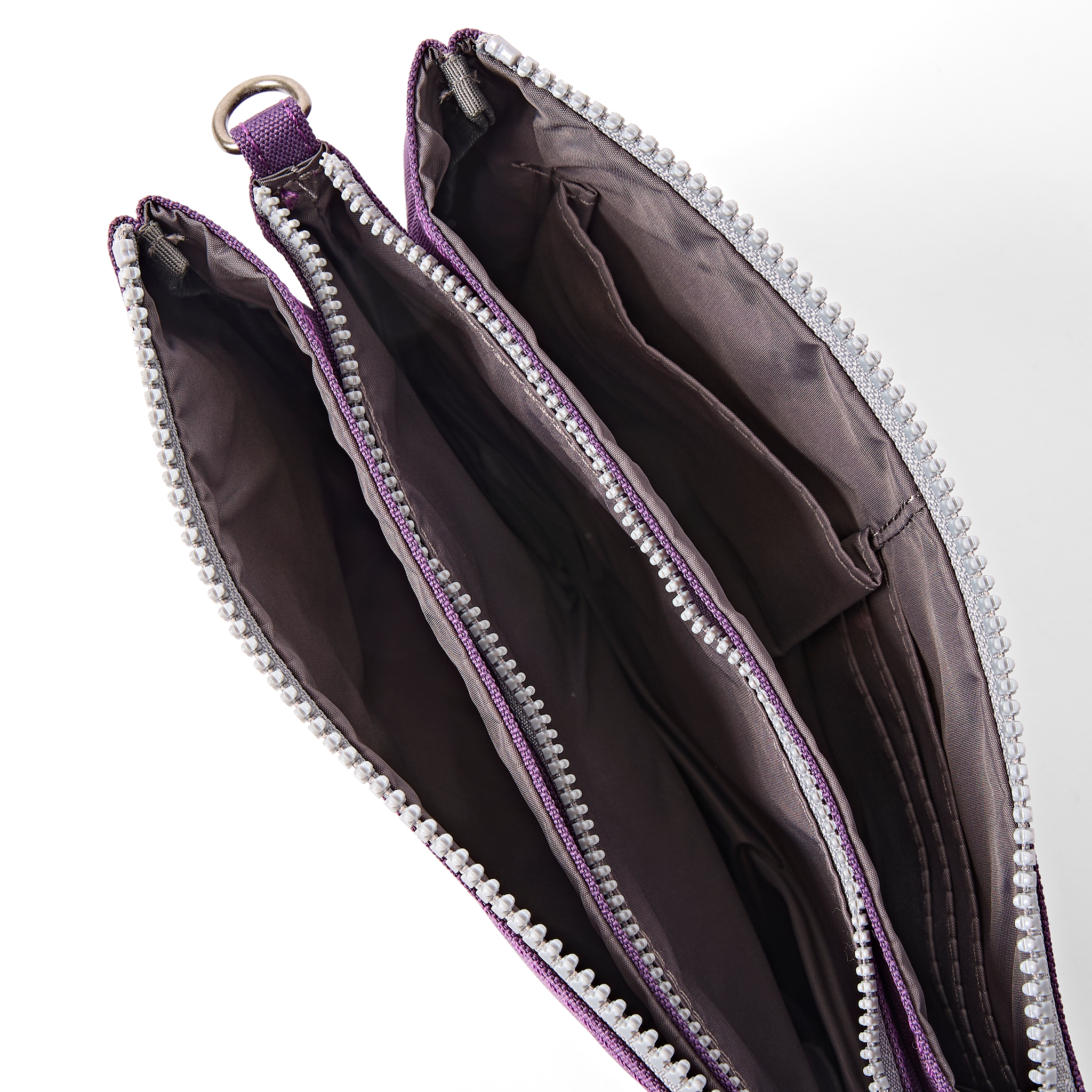 Roka London Carnaby XL crossbodyveske Deep Grape resirkulert