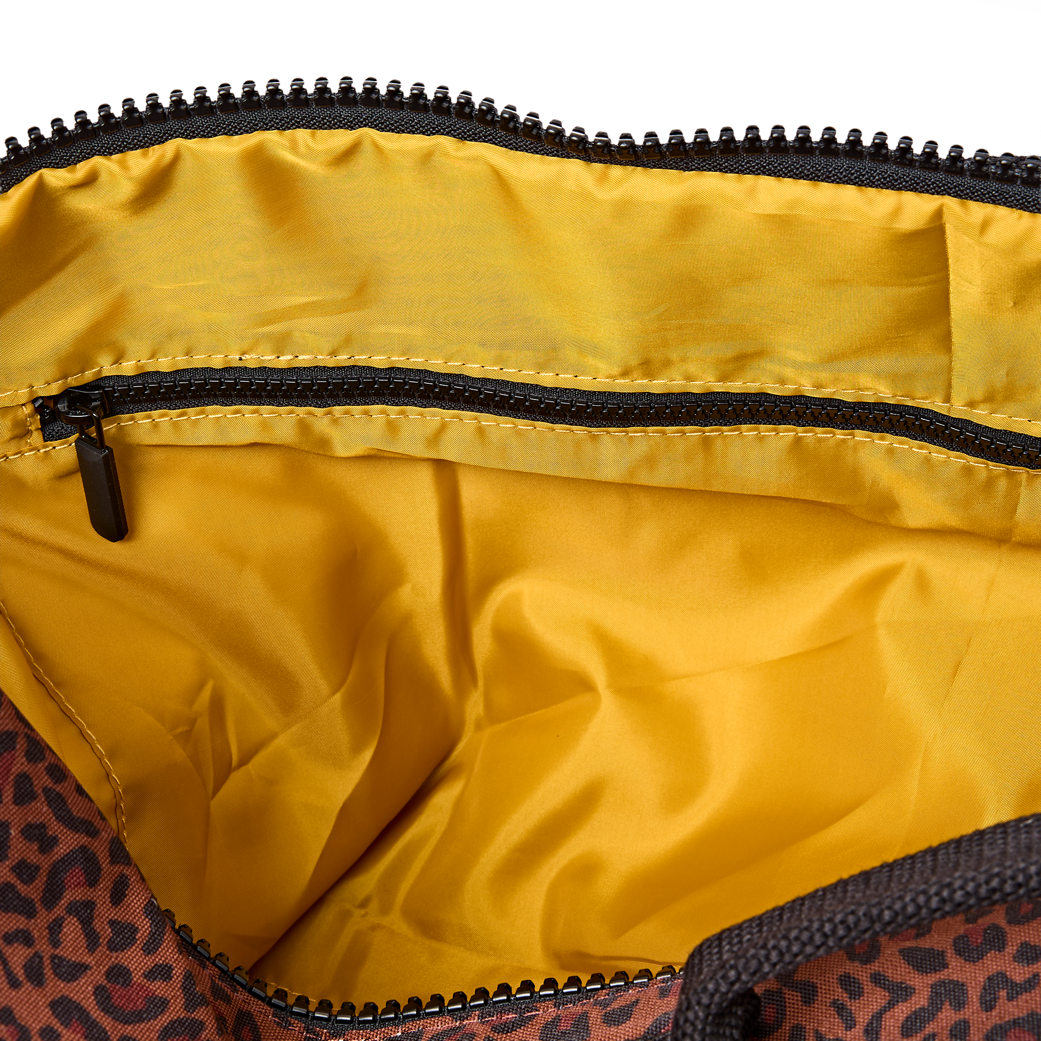 Roka London Heathrow Large duffelbag corn mini leopard