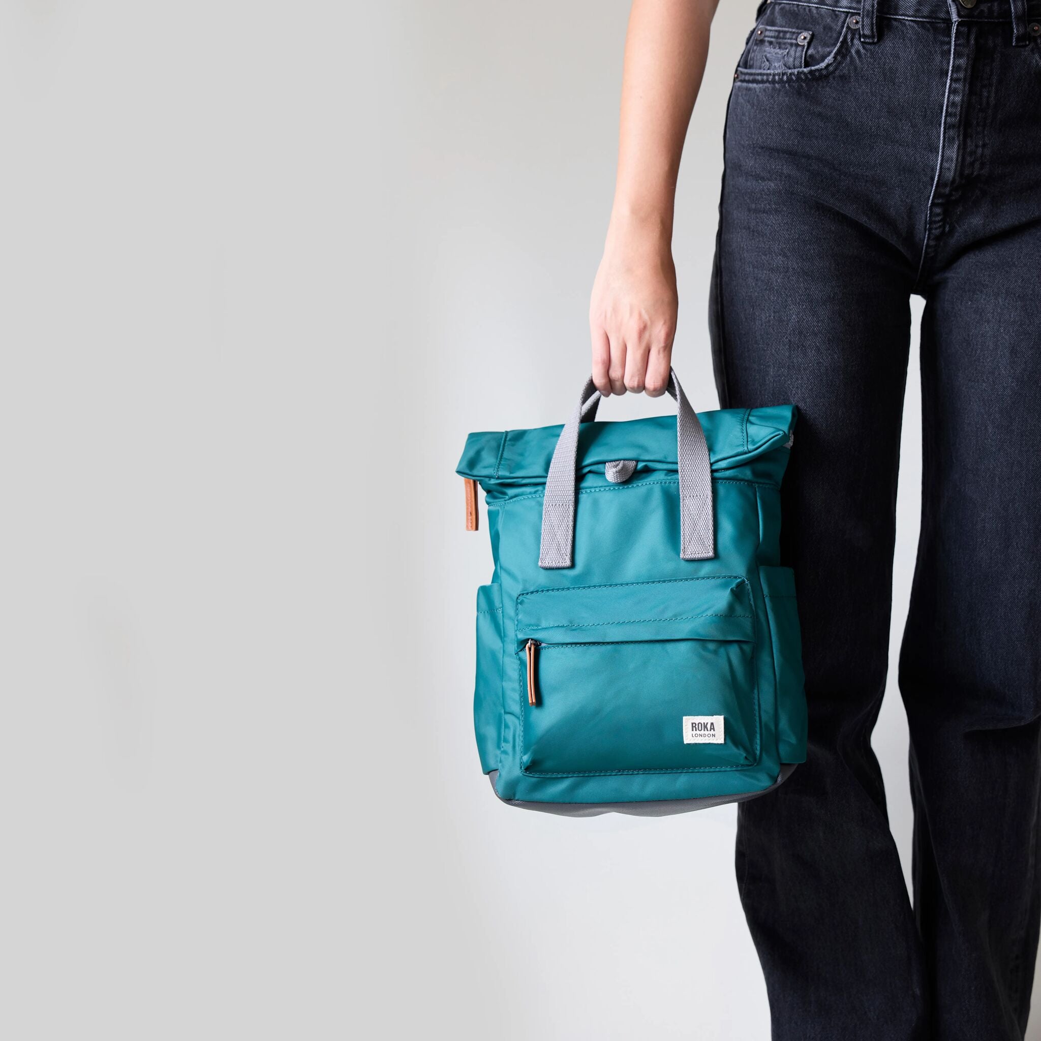 Roka London Canfield sekk Burnt Blue medium 16 liter