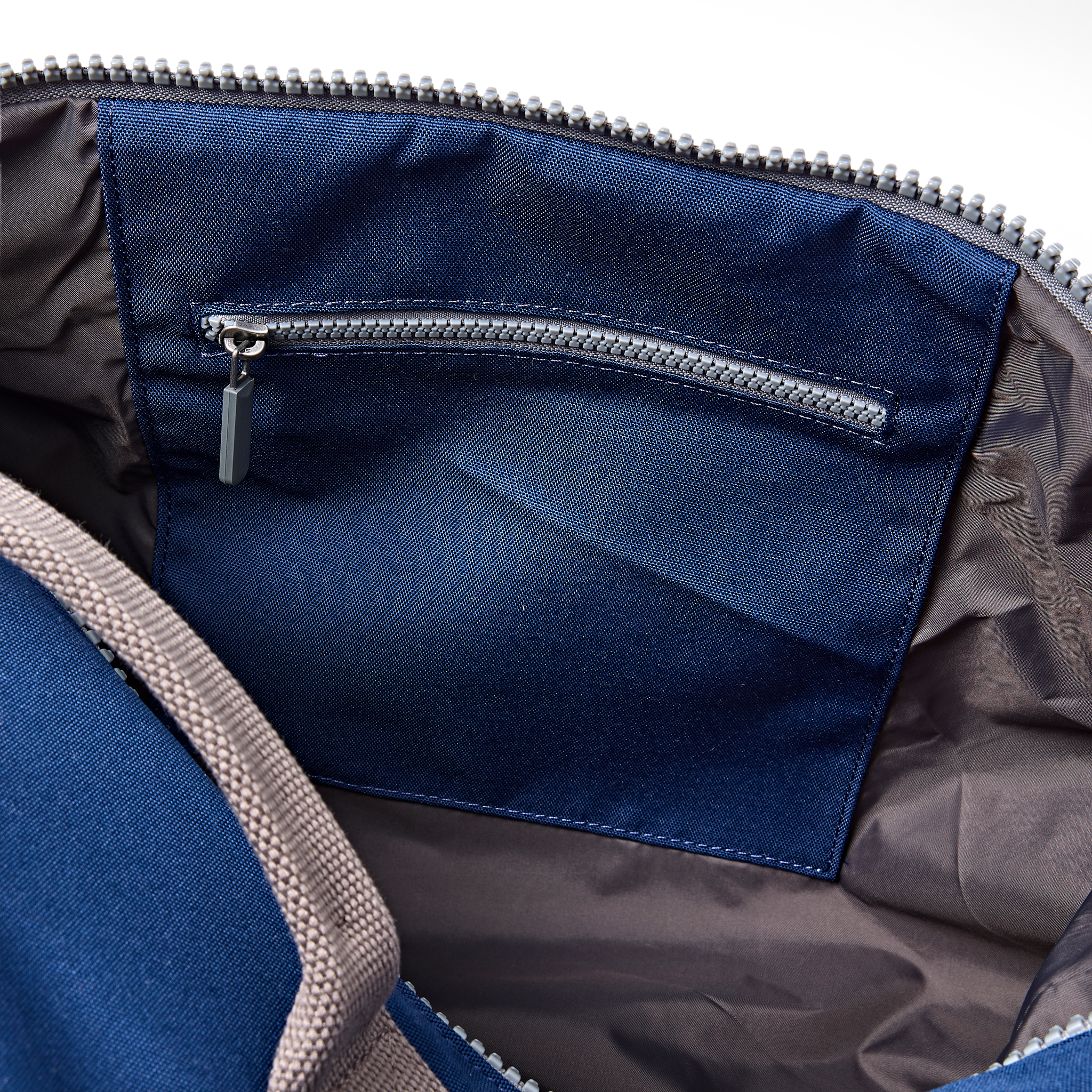 Roka London Heathrow Large duffel Crisp Blue 50 liter trening