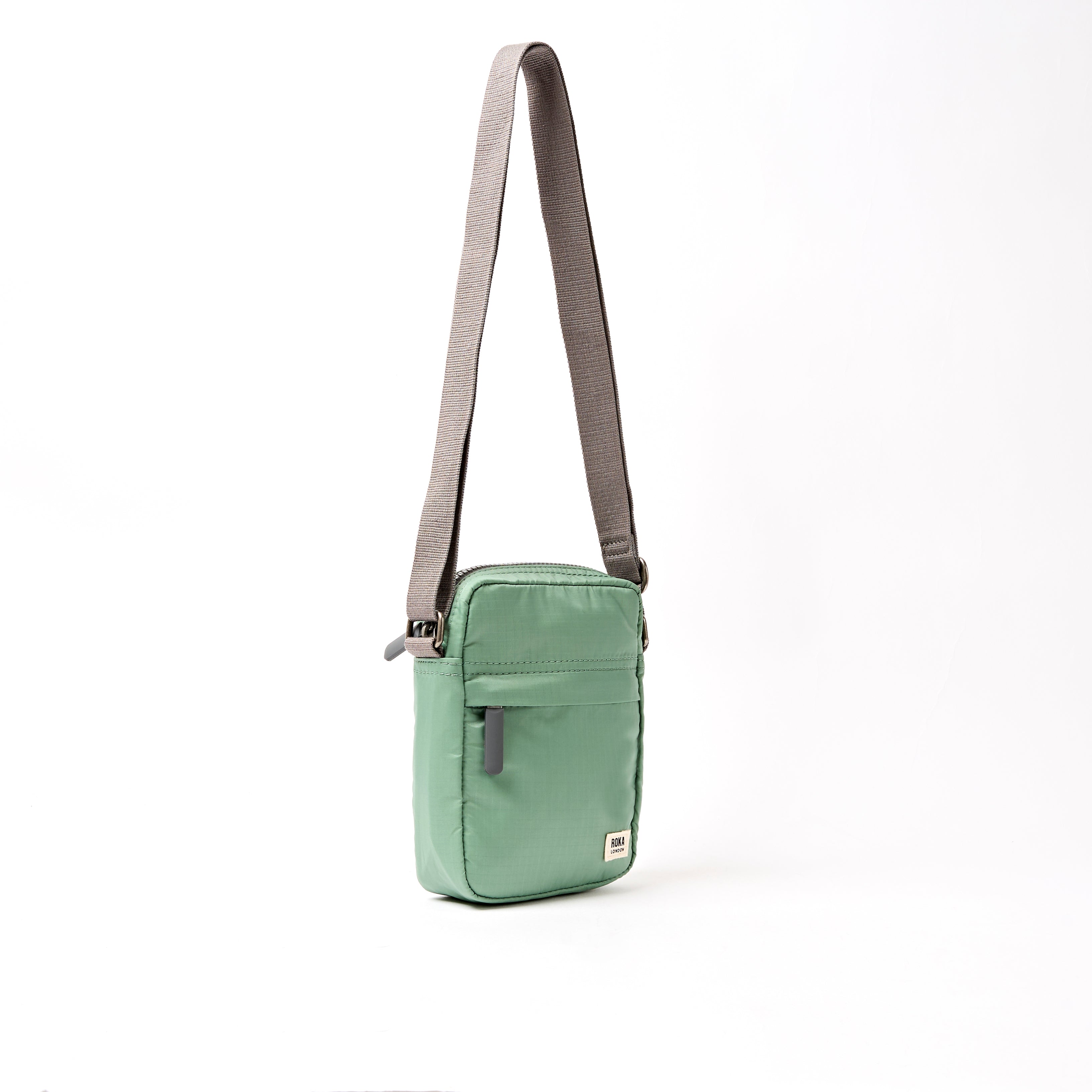 Roka London Bond crossbody small frost ripstop 1,5 liter