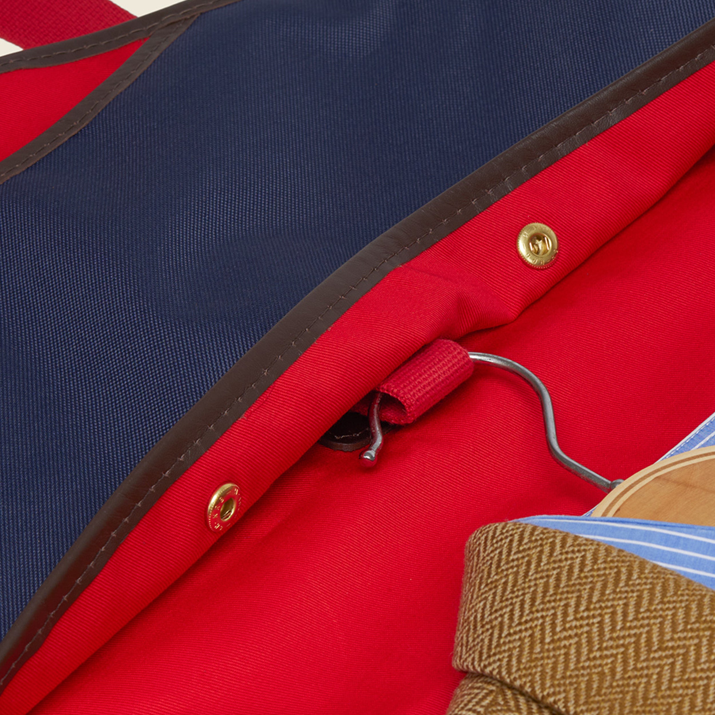Chapman Cargo Suit Carrier dressbag Navy vanntett