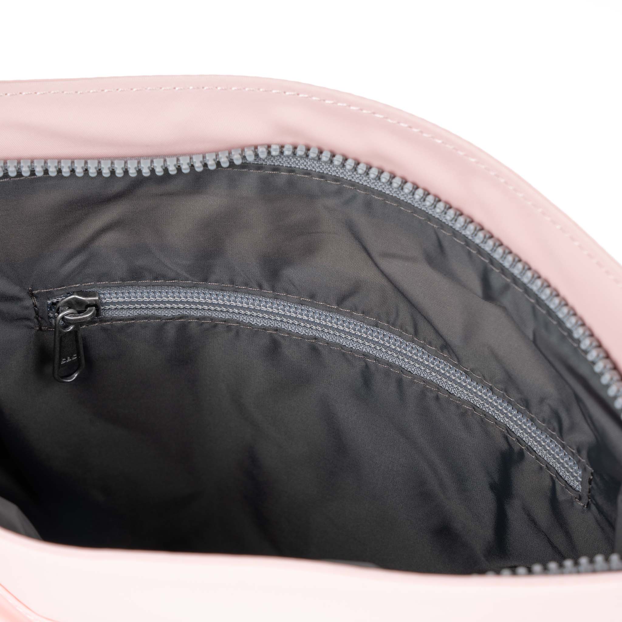 Roka London Kennington skulderveske Medium English Rose værbestandig