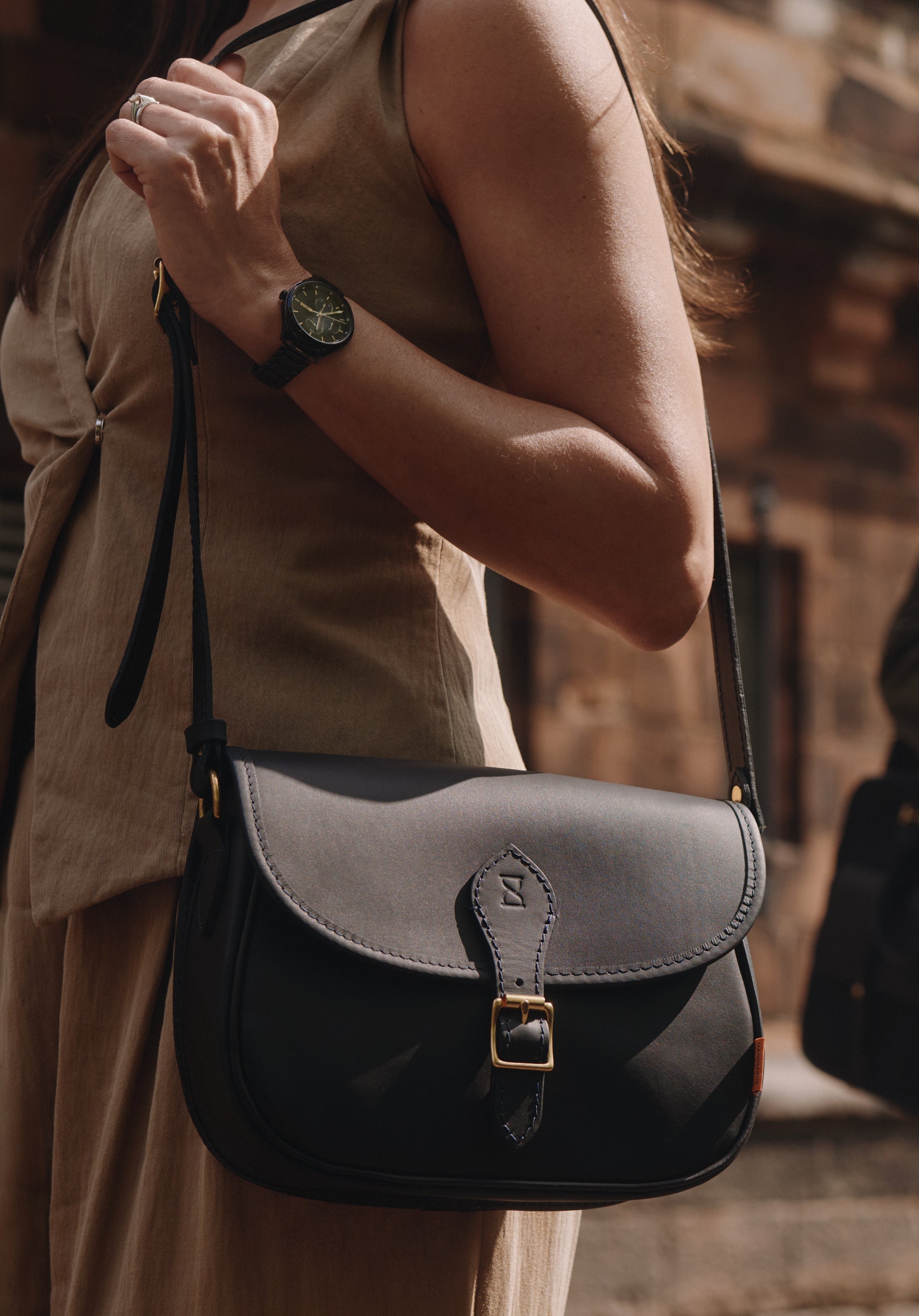 Chapman Saddle Bag skulderveske svart helskin