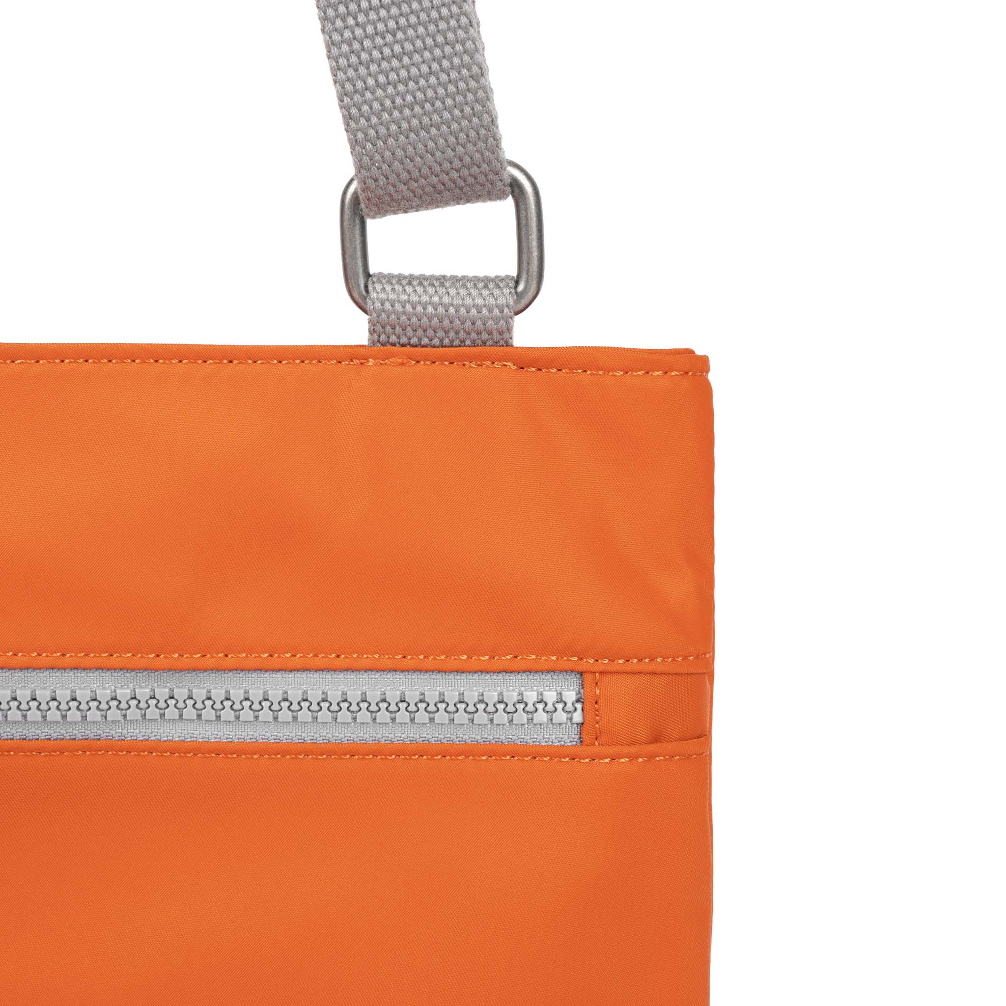 Roka London Moorgate Medium skulderveske burnt orange 3,2 liter