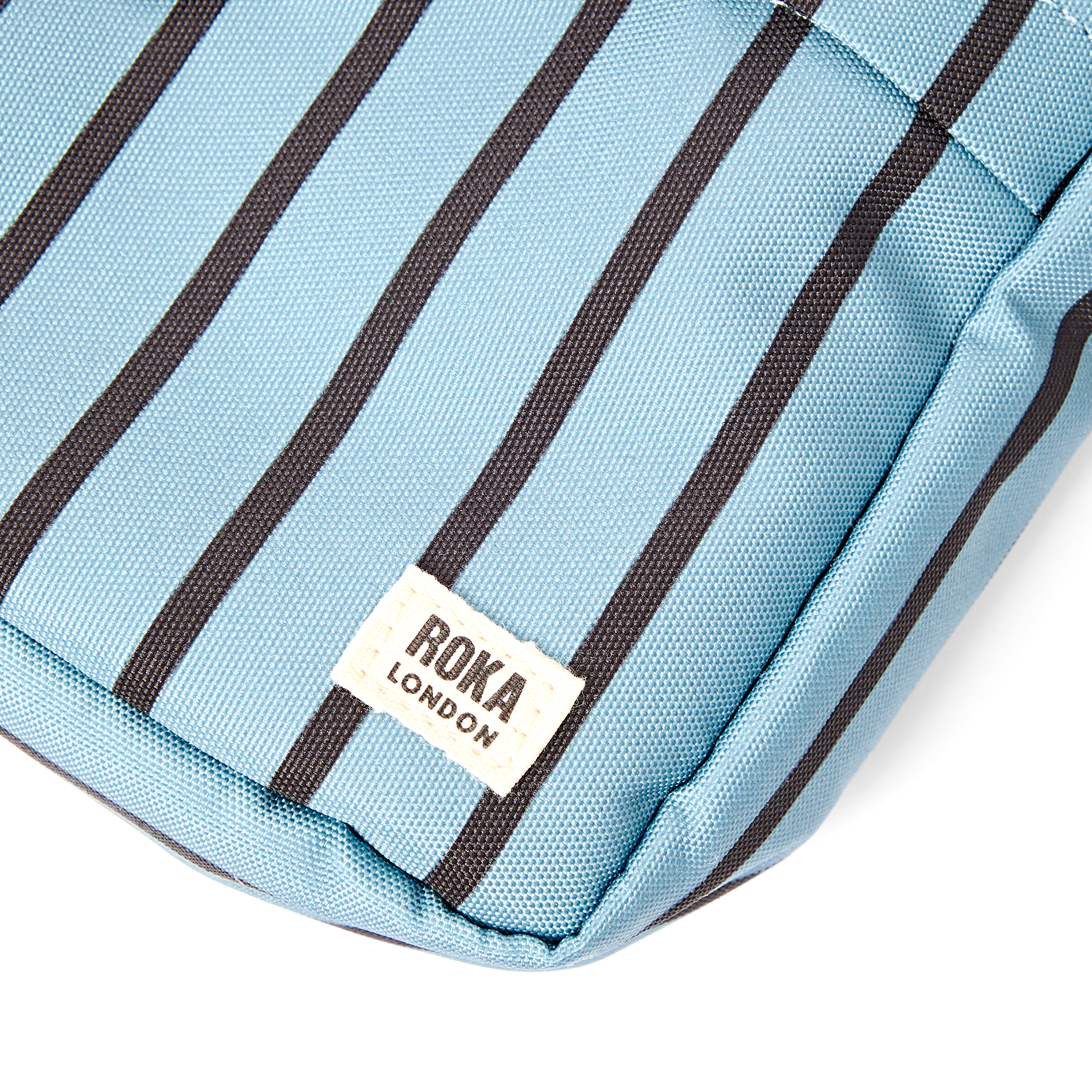Roka London Bond skulderveske small blå stripe vanntett
