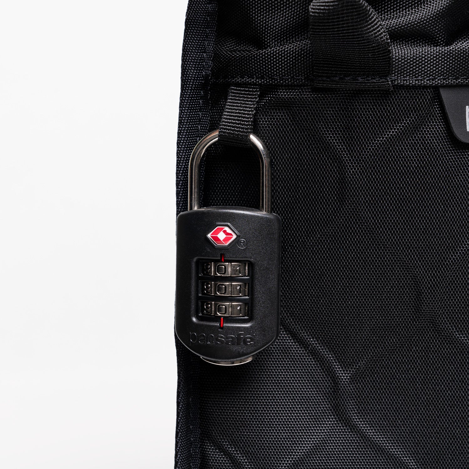 Pacsafe Travelsafe bærbar safe 3 liter svart