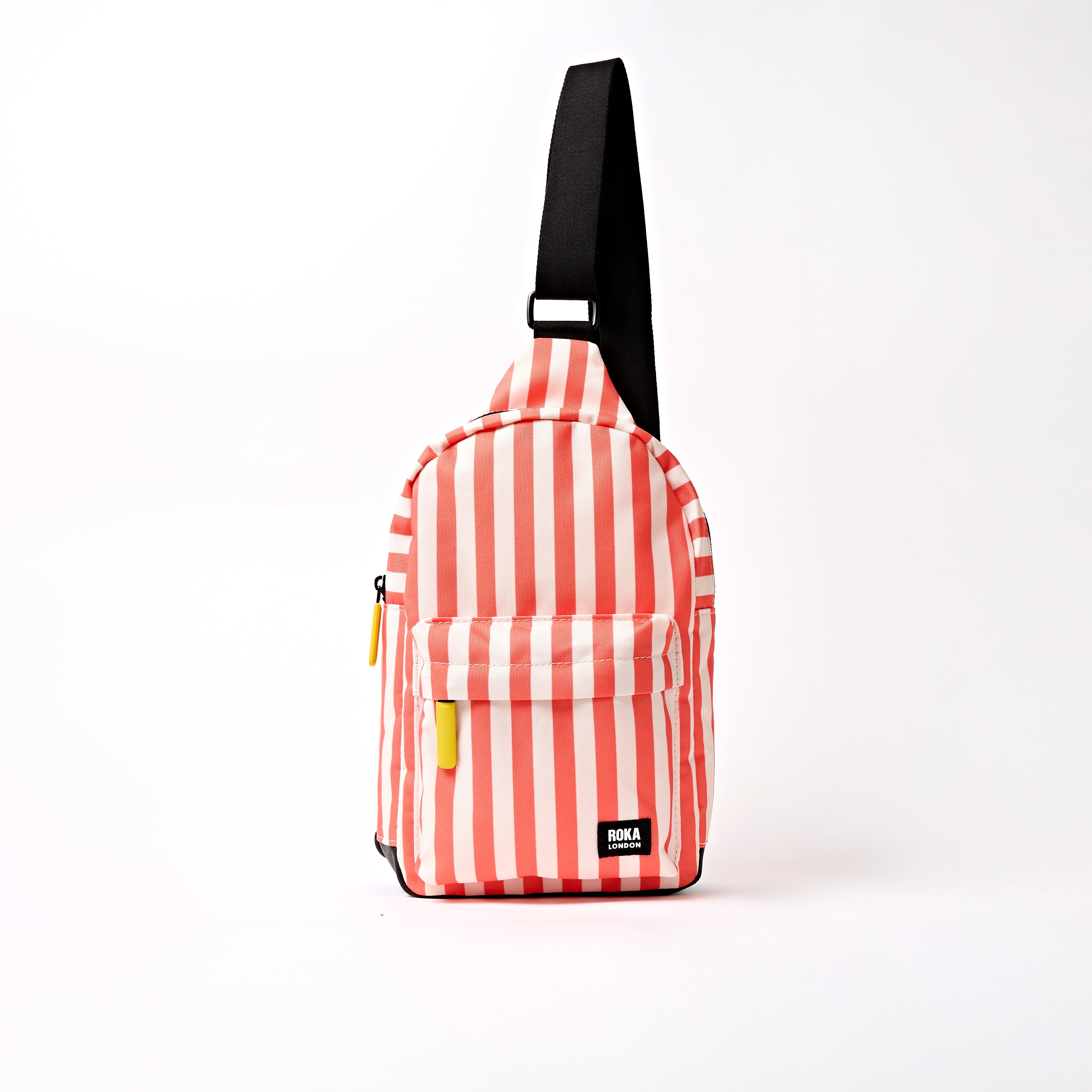 Roka London Willesden skulderveske large korall 5 liter