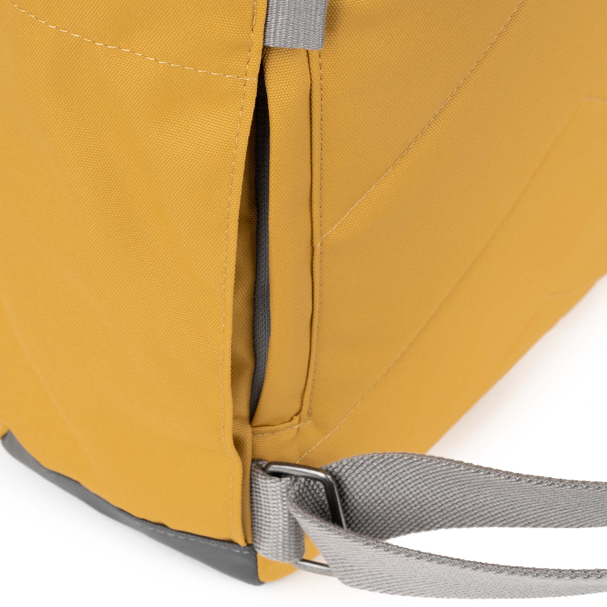 Roka London Waterhouse Medium ryggsekk Flax 15 liter