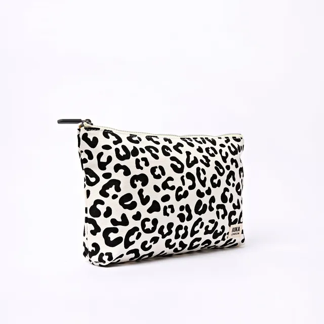 Roka London Maida Vale pouch summer leopard medium 2,2 liter