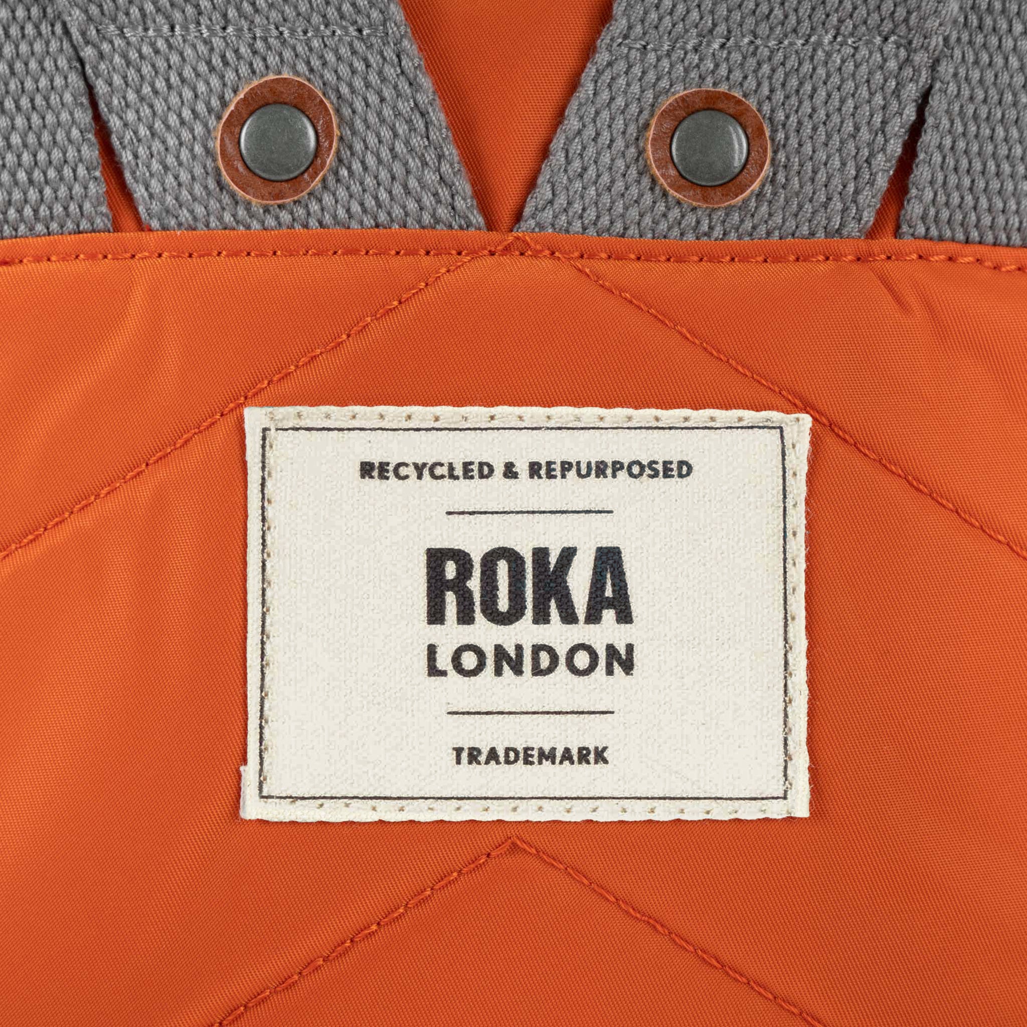 Roka London Canfield Burnt Orange ryggsekk small 9,8 l