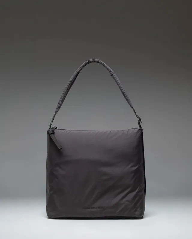 Herschel Cloudform Tote totebag svart polstret