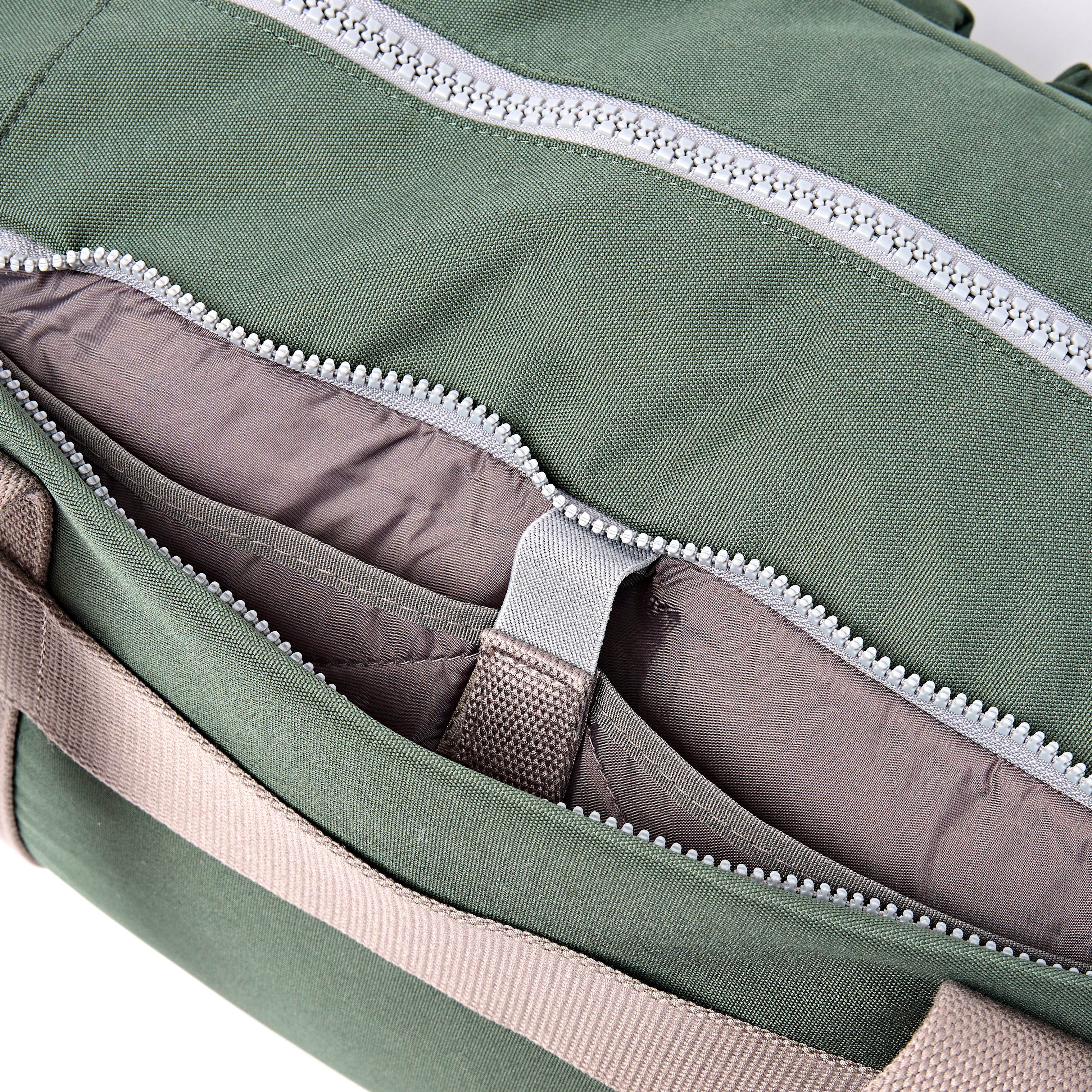 Roka London Gatwick duffelbag Small thunderstorm vanntett bunn