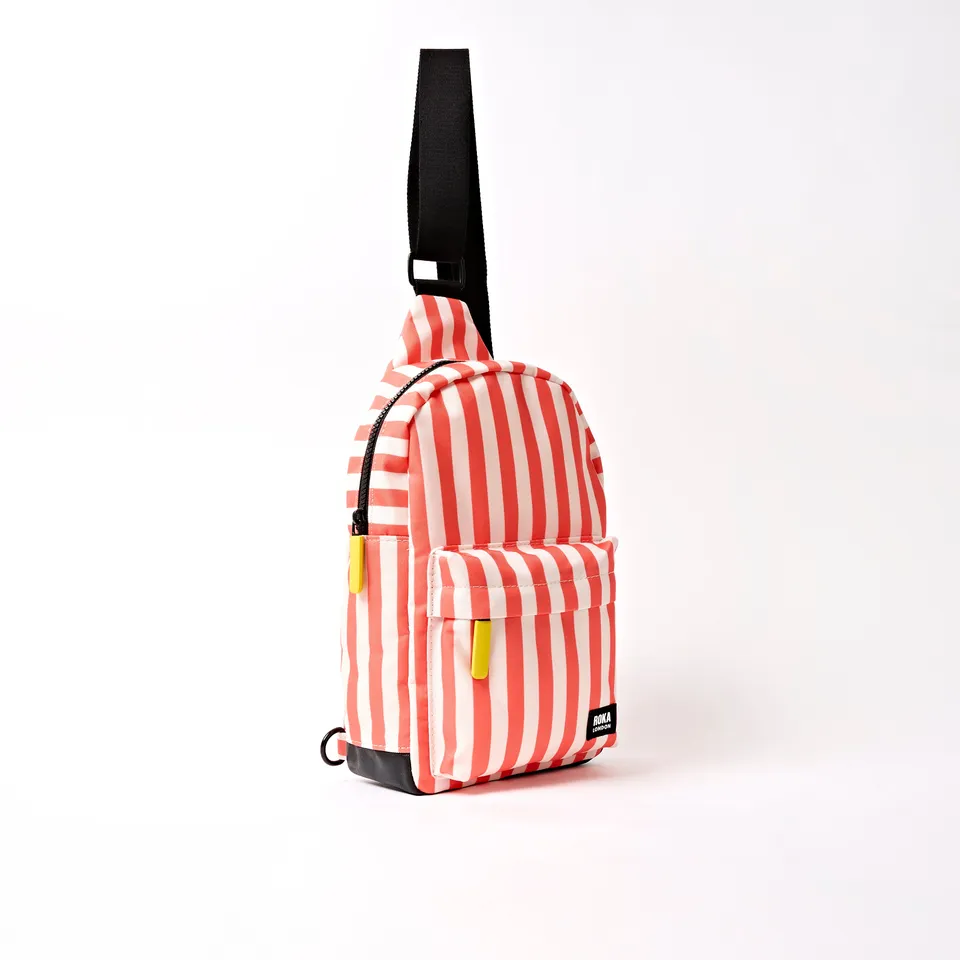 Roka London Willesden skulderveske large korall 5 liter