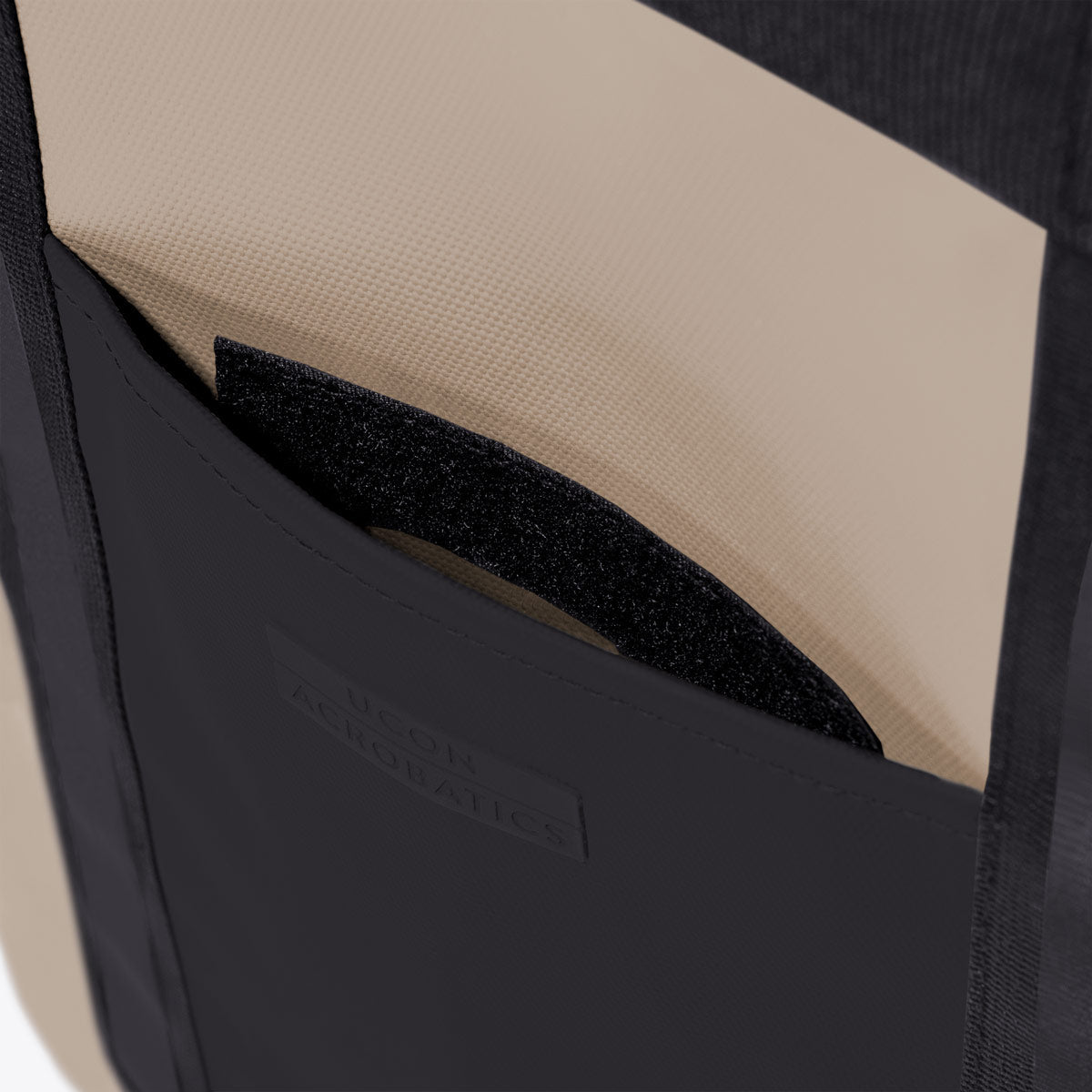 Ucon Acrobatics Ruben totebag sand-svart 2-i-1