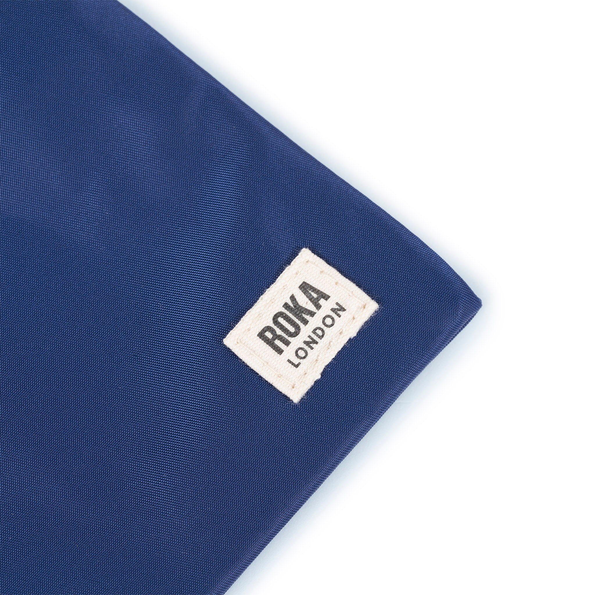 Roka London Chelsea XS mobilveske Crisp Blue nylon