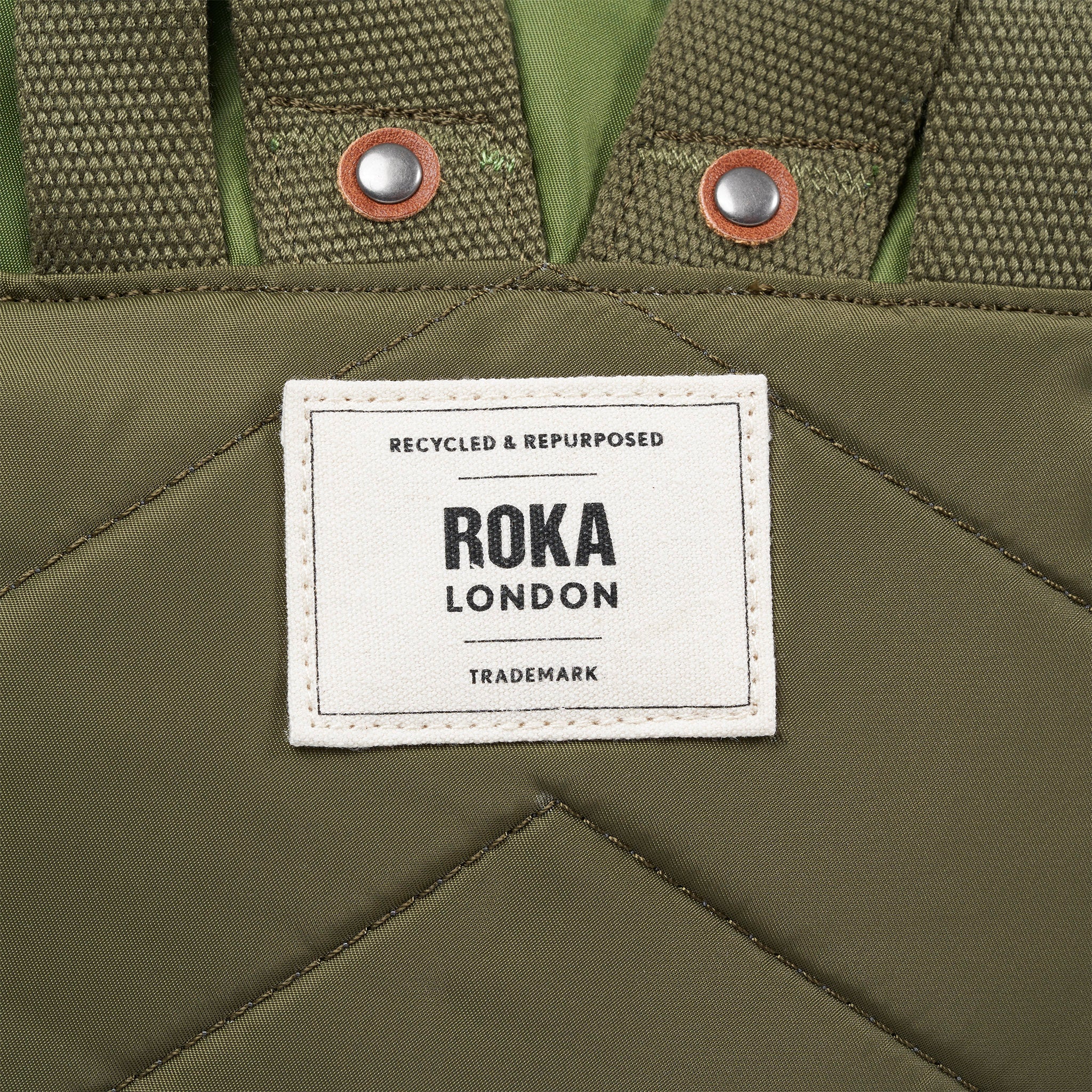 Roka London Bantry Small ryggsekk military 7,4 liter slitesterk