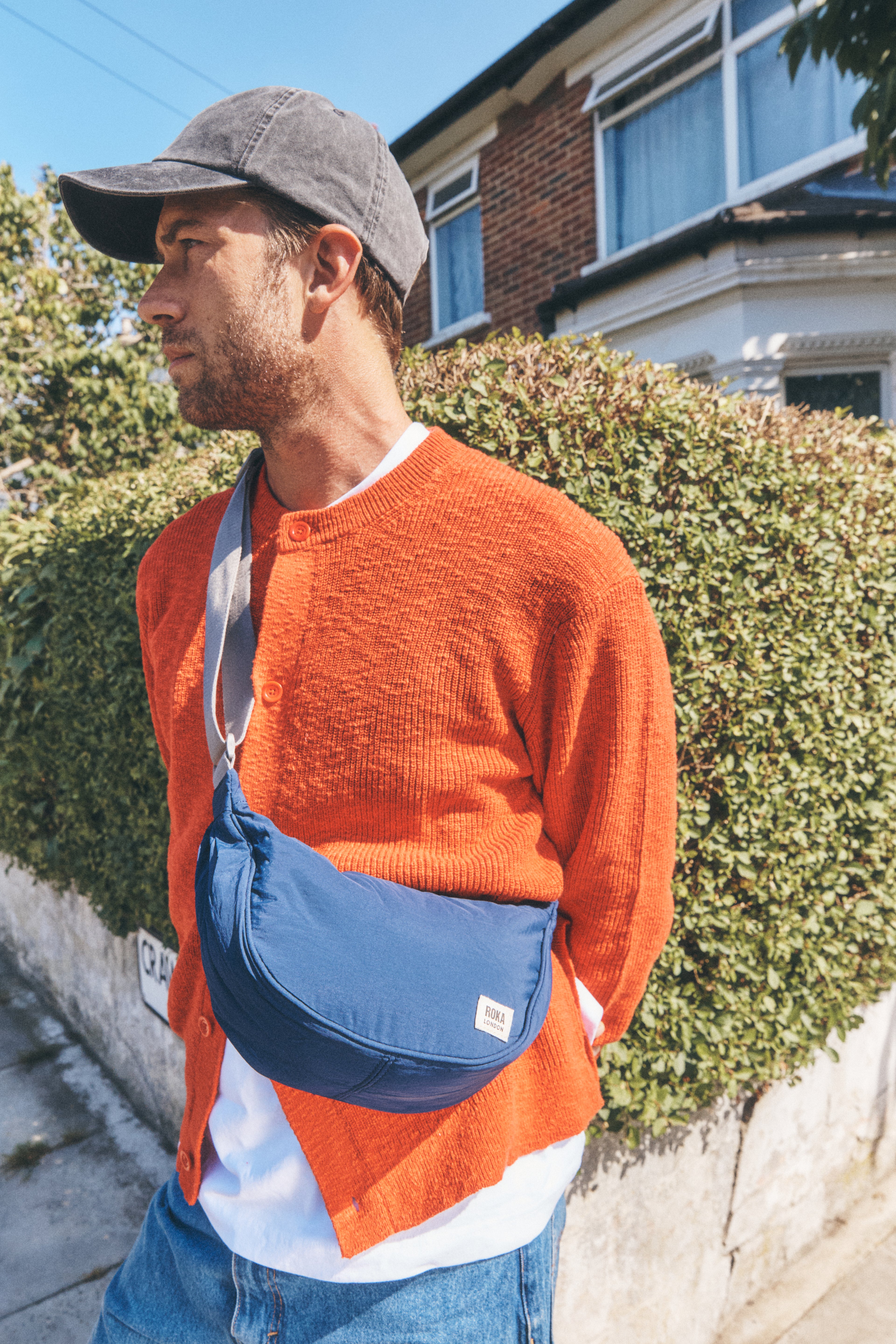 Roka London Farringdon skulderveske small kobolt vanntett