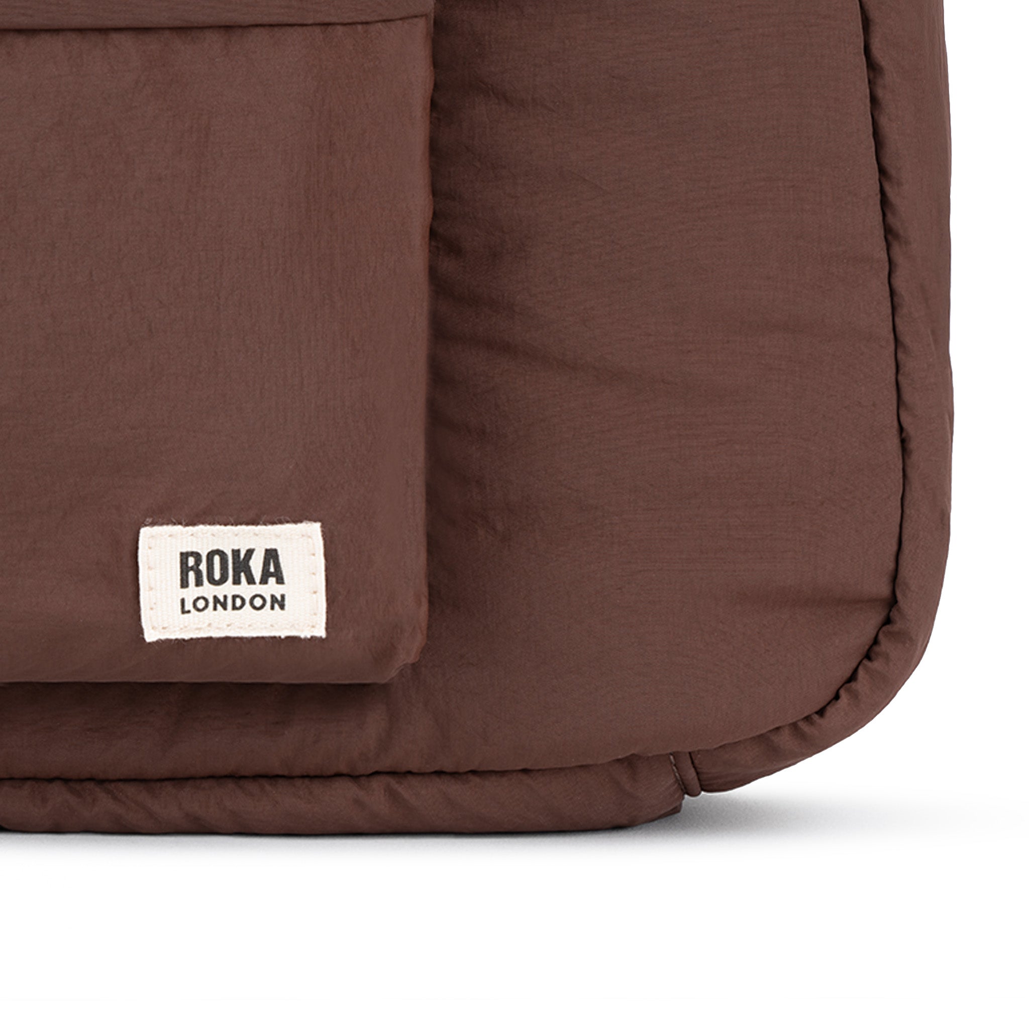Roka London Belsize crossbody chocolate medium 14,7L