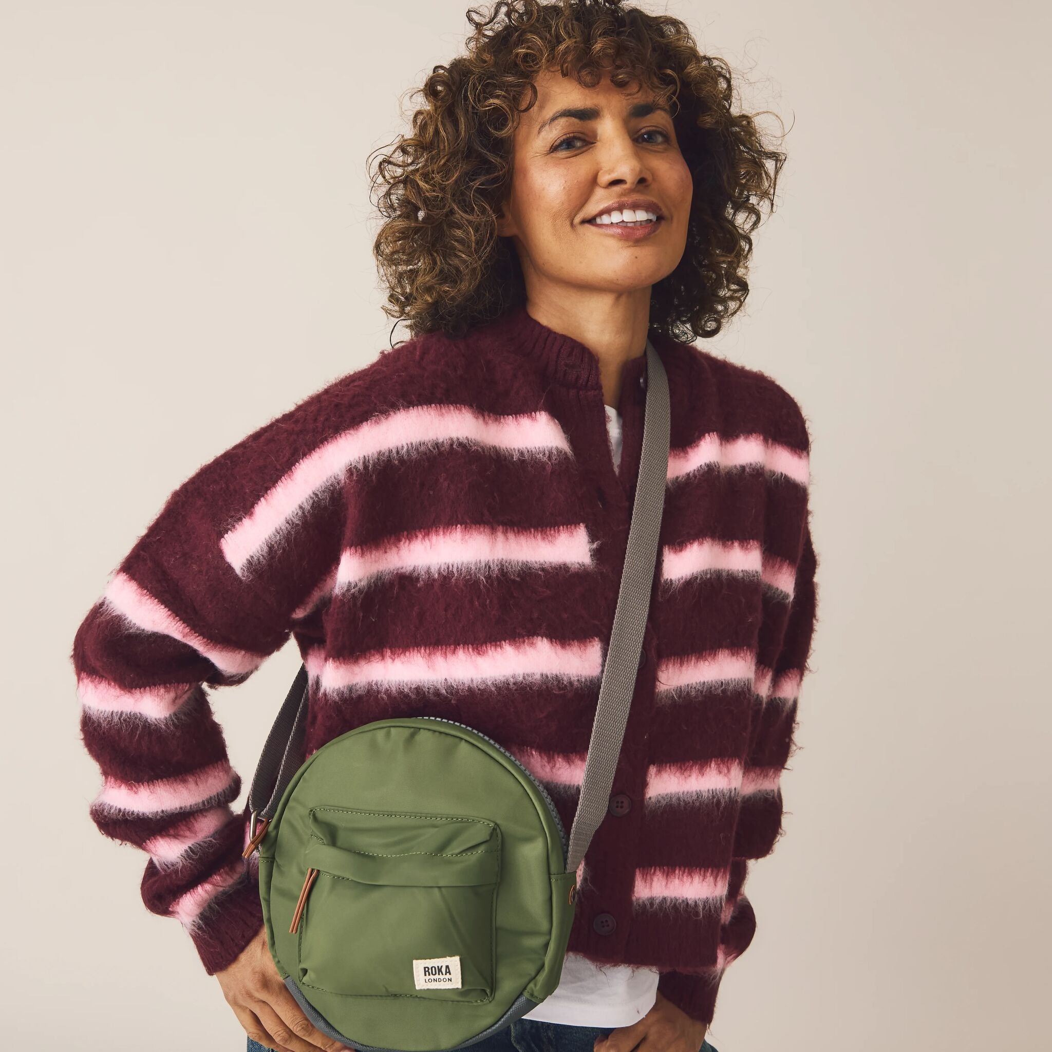 Roka London Paddington Small skulderveske 4,1L cranberry