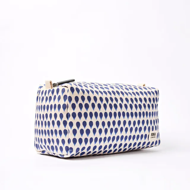Roka London Maygrove toalettmappe Denim Rain Indigo small 4,8 l