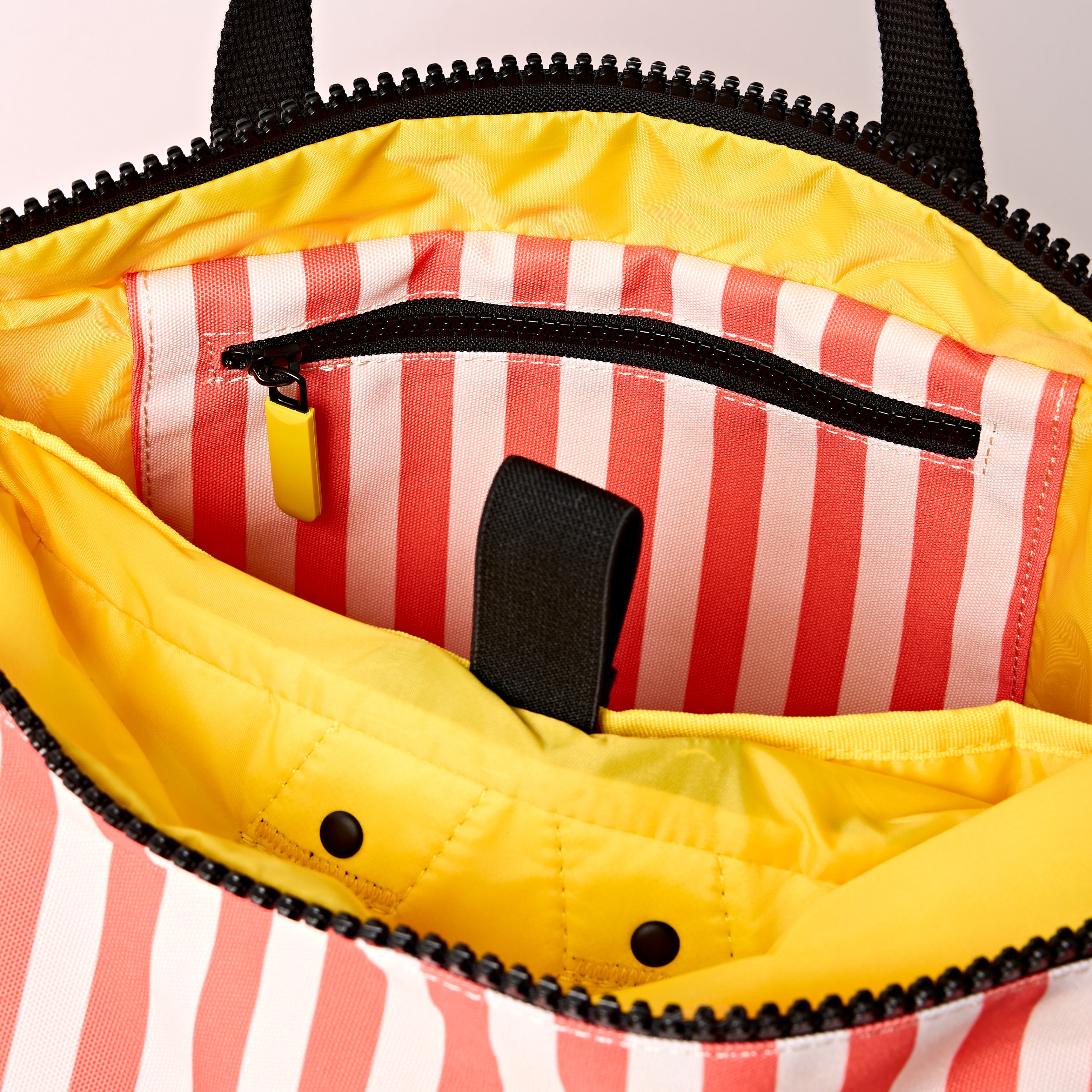 Roka London Canfield Medium ryggsekk Coral Stripe 16 liter