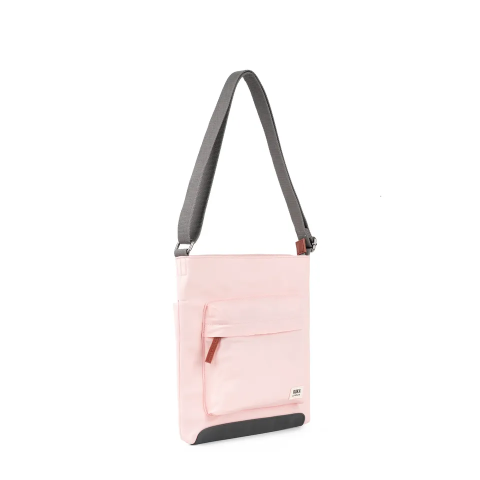 Roka London Kennington skulderveske Medium English Rose værbestandig