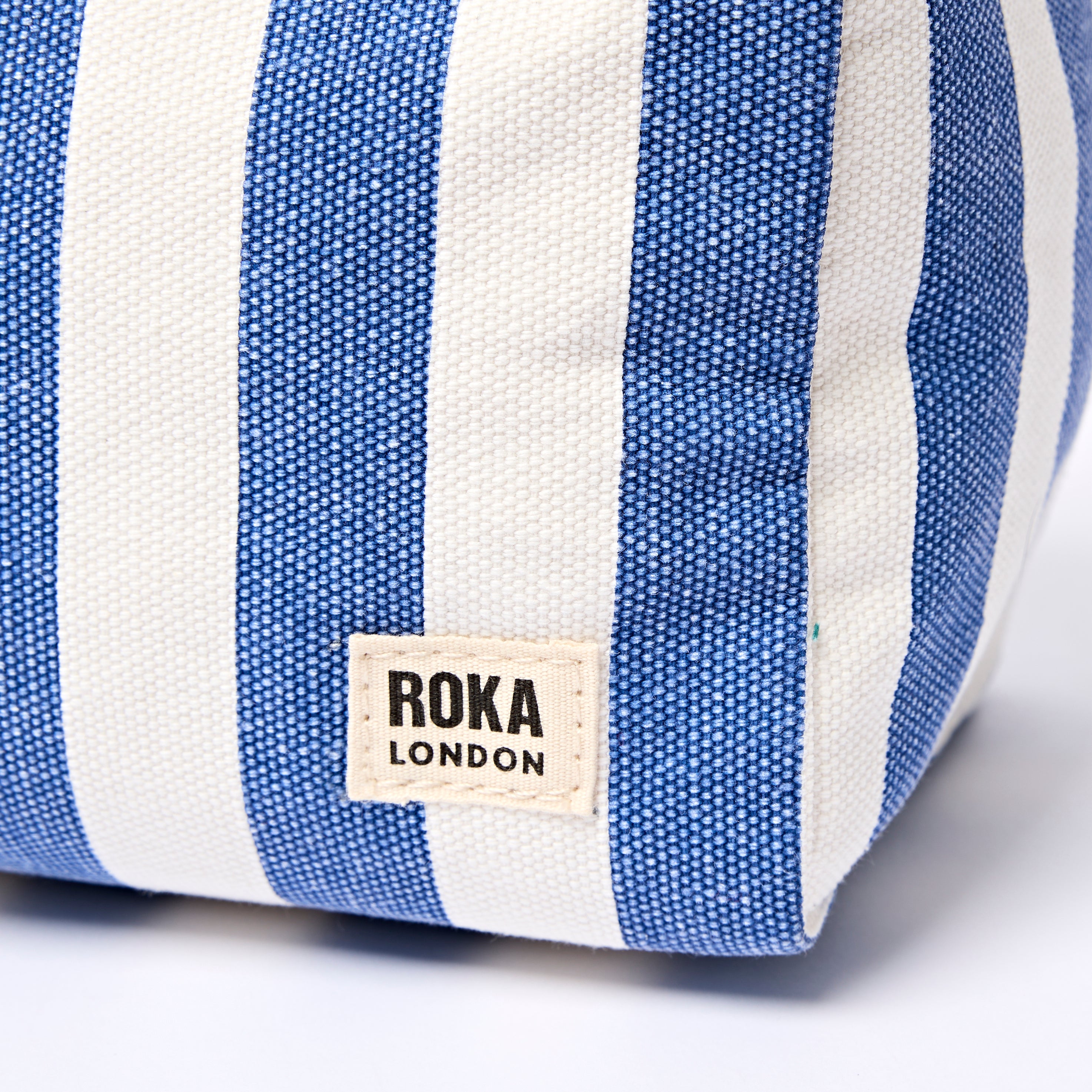 Roka London Maygrove toalettmappe small denim stripe