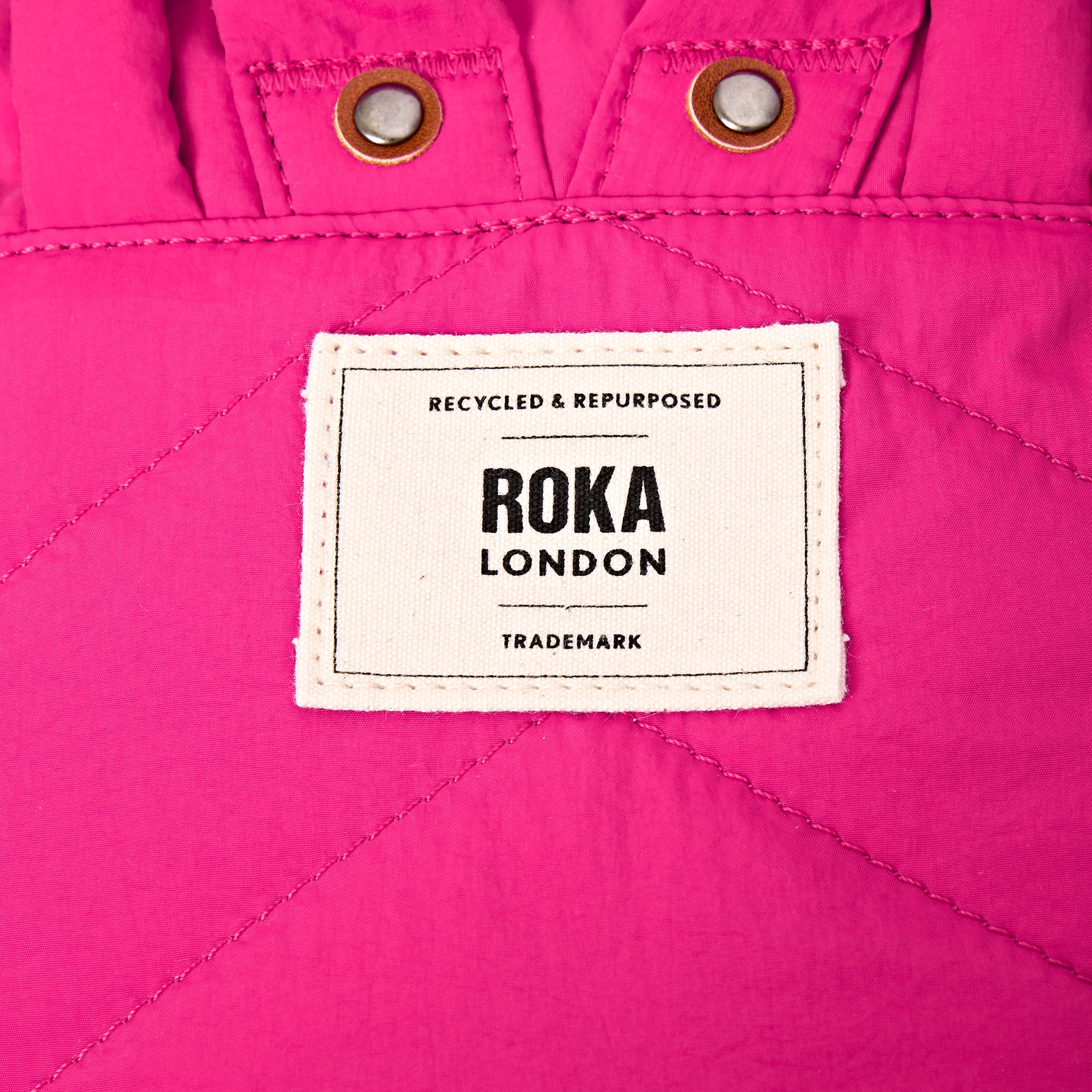 Roka London Bantry XS ryggsekk 5,8 liter very berry puffy