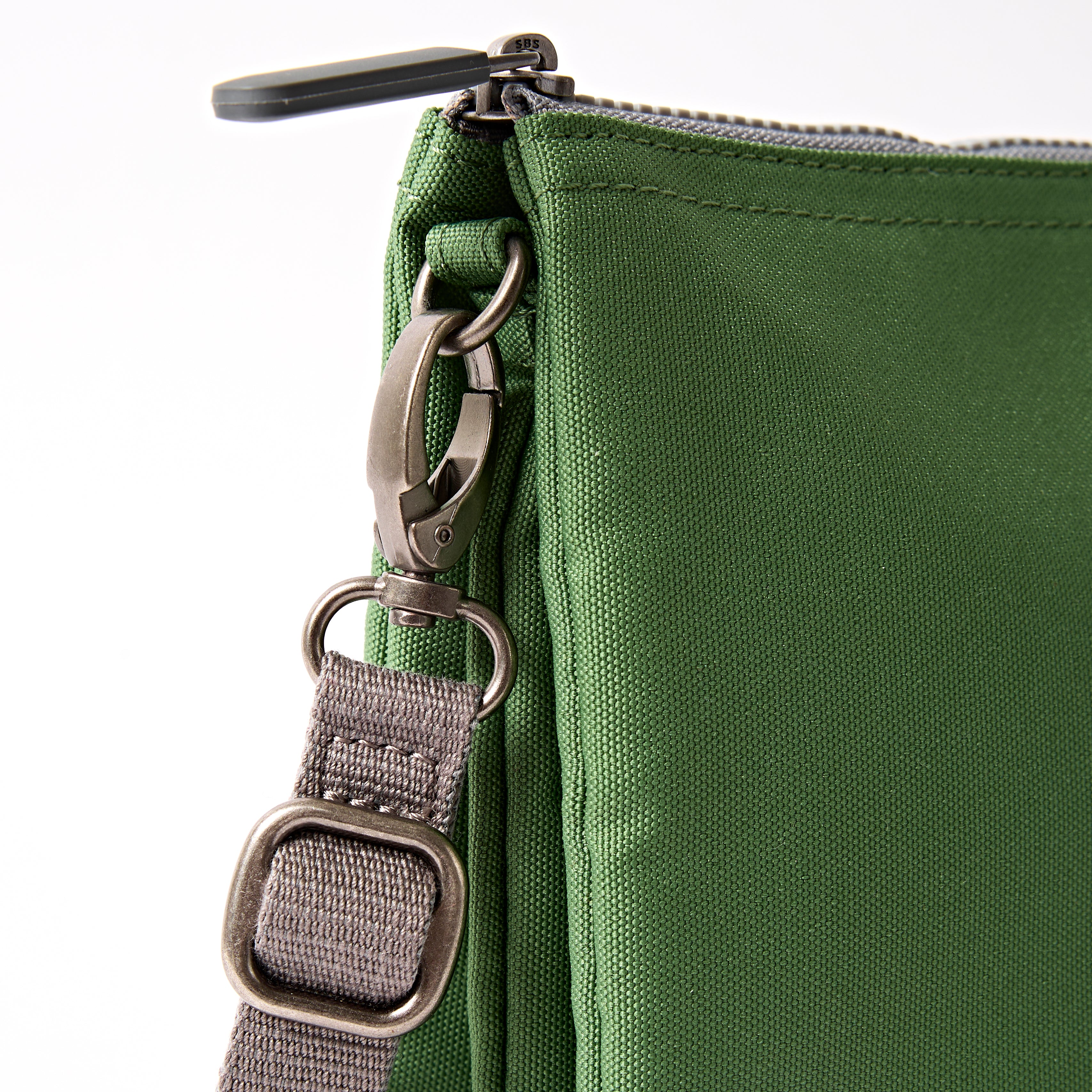 Roka London Carnaby crossbody veske artichoke XL 0,5 L