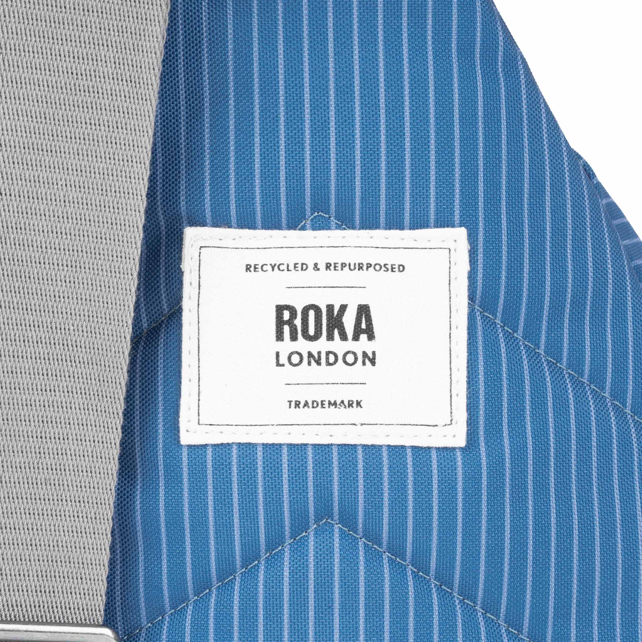 Roka London Willesden slingbag Wash Denim 5 liter