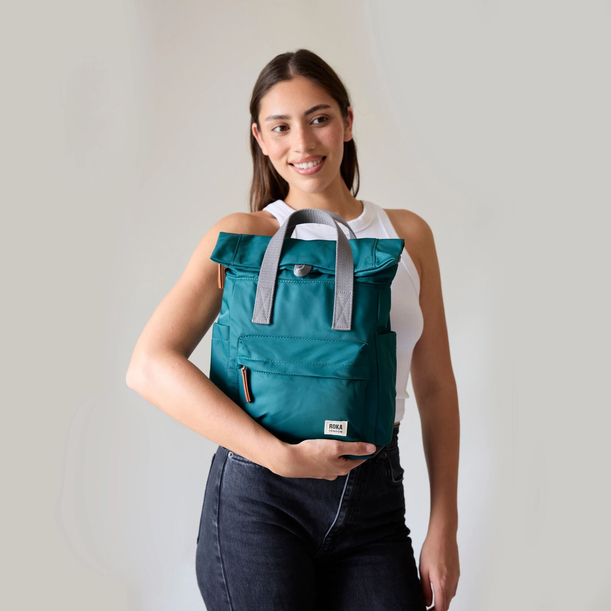 Roka London Canfield Roll Top ryggsekk Medium mulberry
