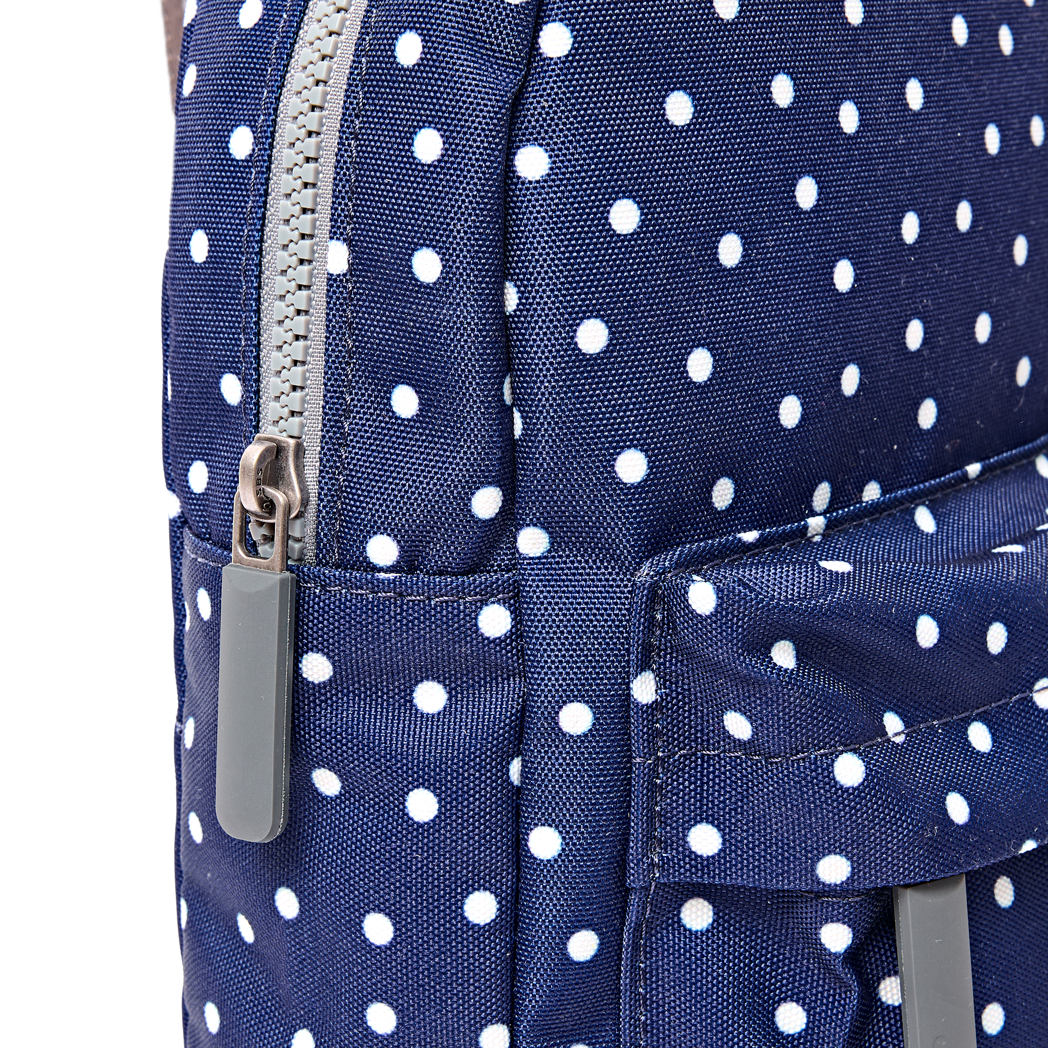 Roka London Willesden skulderveske large navy polka dot 5 liter