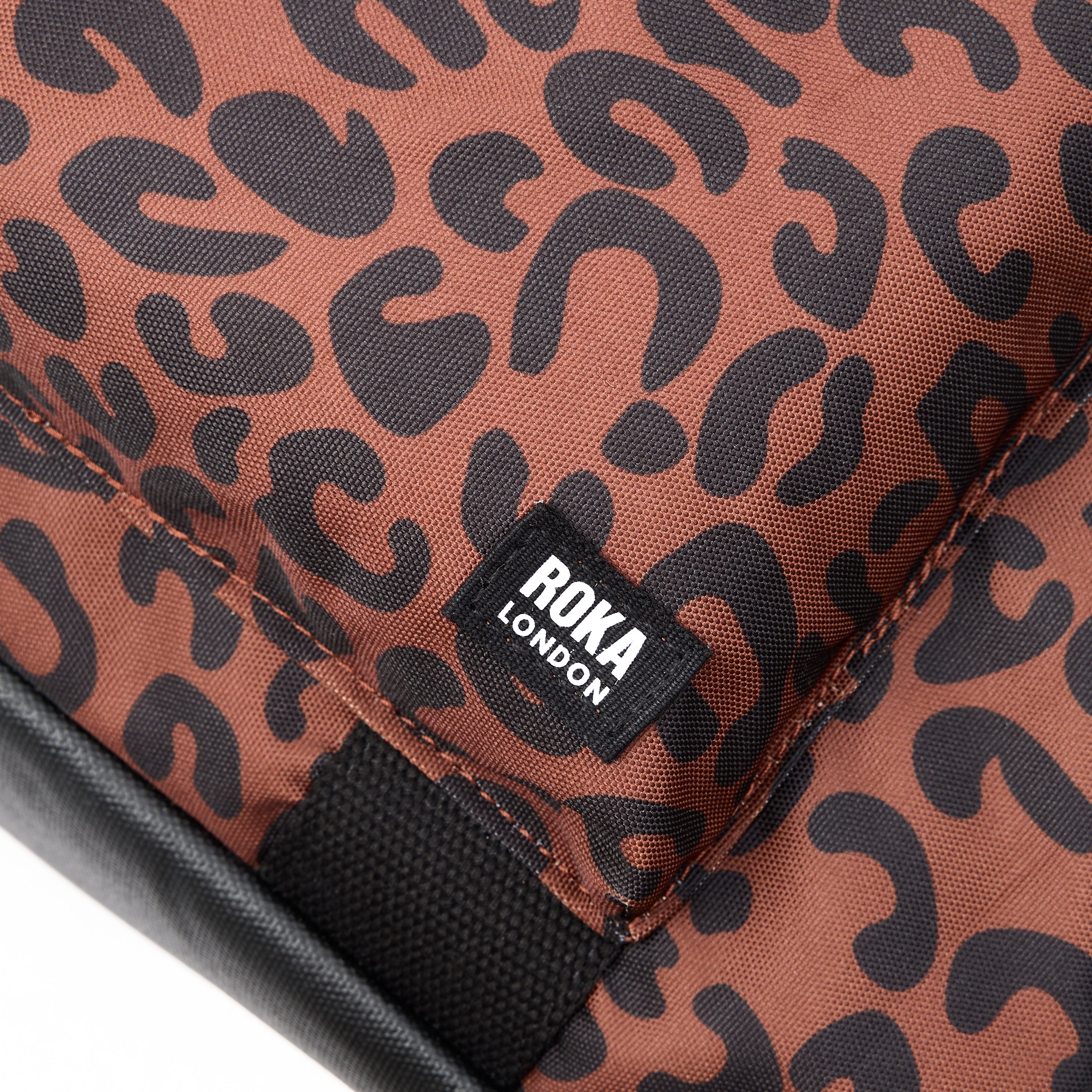 Roka London Gatwick Medium duffelbag scarlet leopard