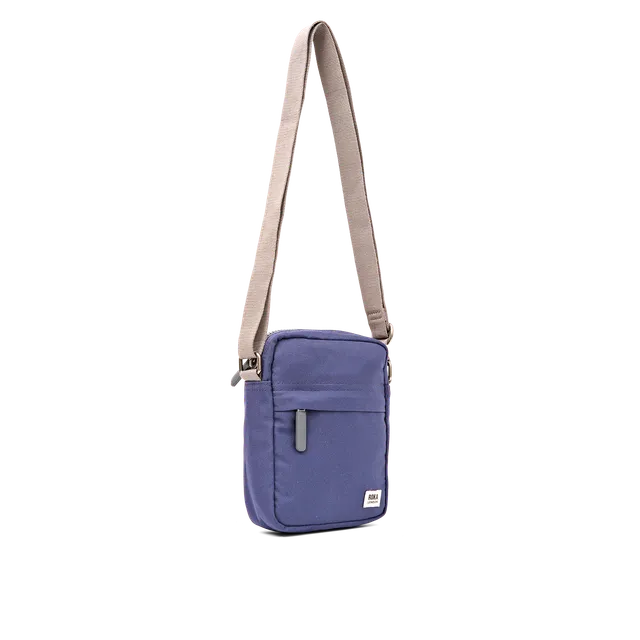 Roka London Bond crossbody-veske small 1,5 liter oceana