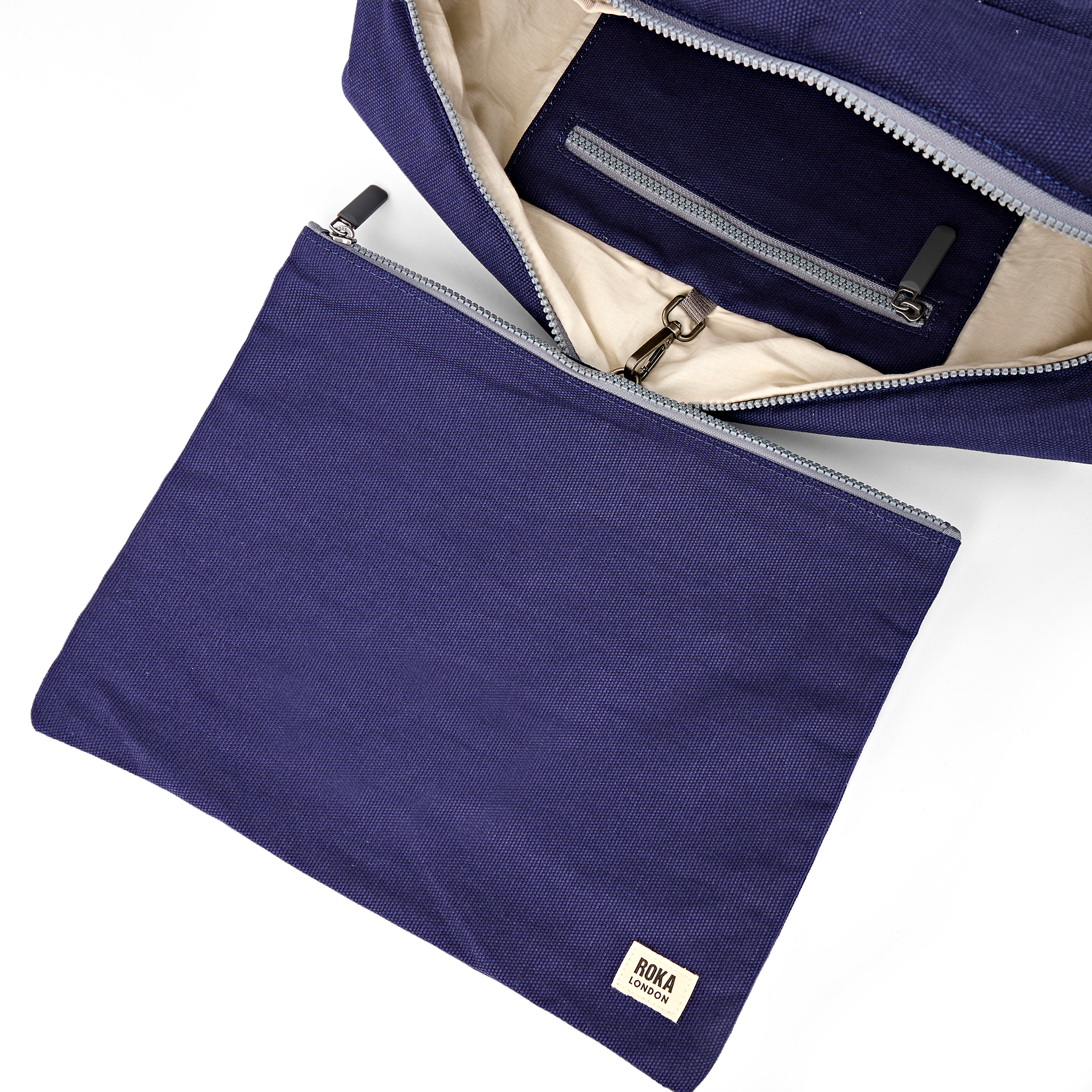 Roka London Somerset skulderveske navy large 18,5 liter