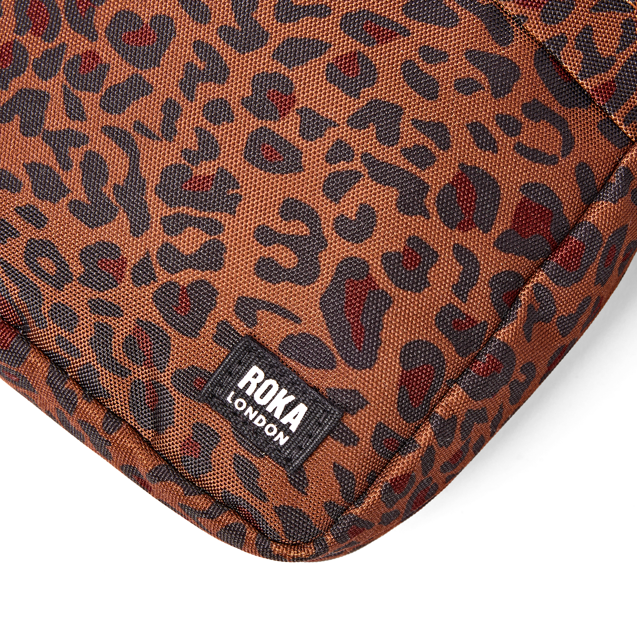 Roka London Bond mobilveske mini leopard 1,5 liter crossbody