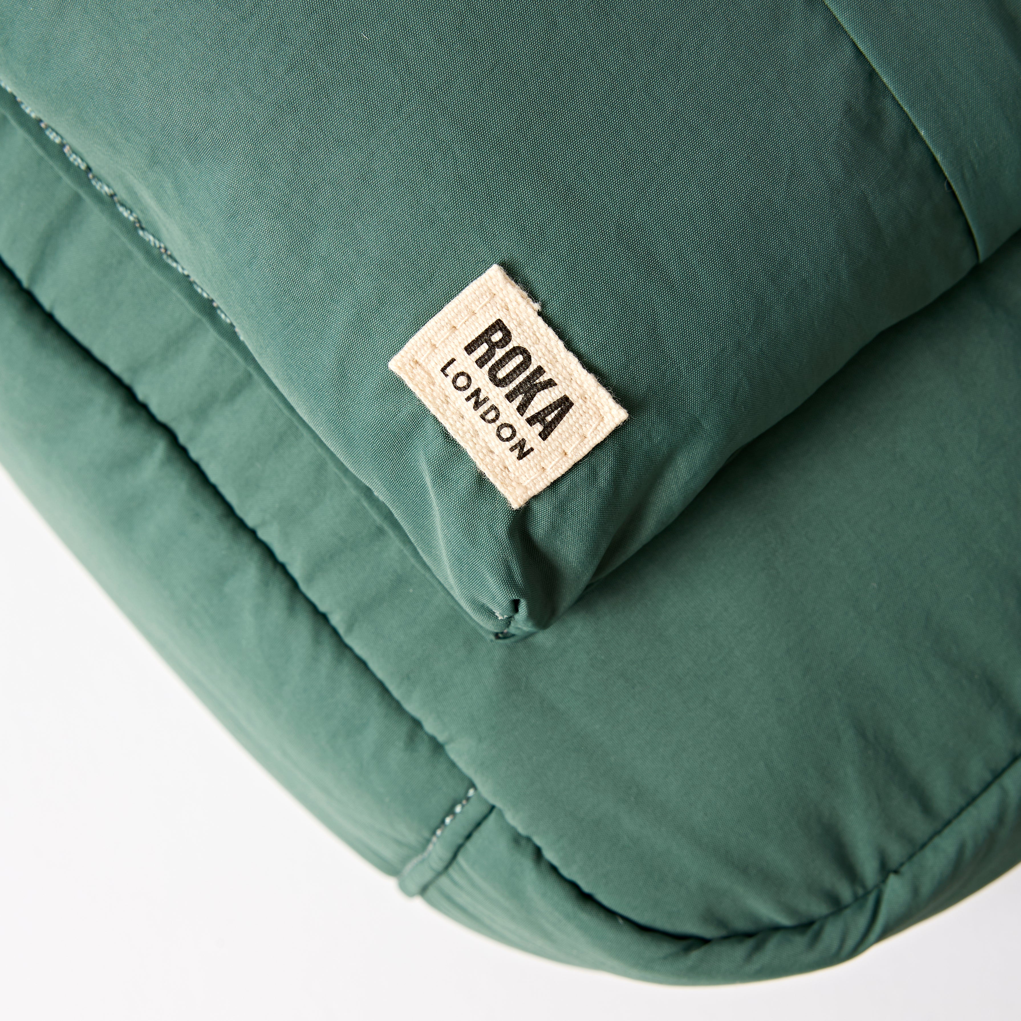 Roka London Belsize håndveske arctic 7 l puffy
