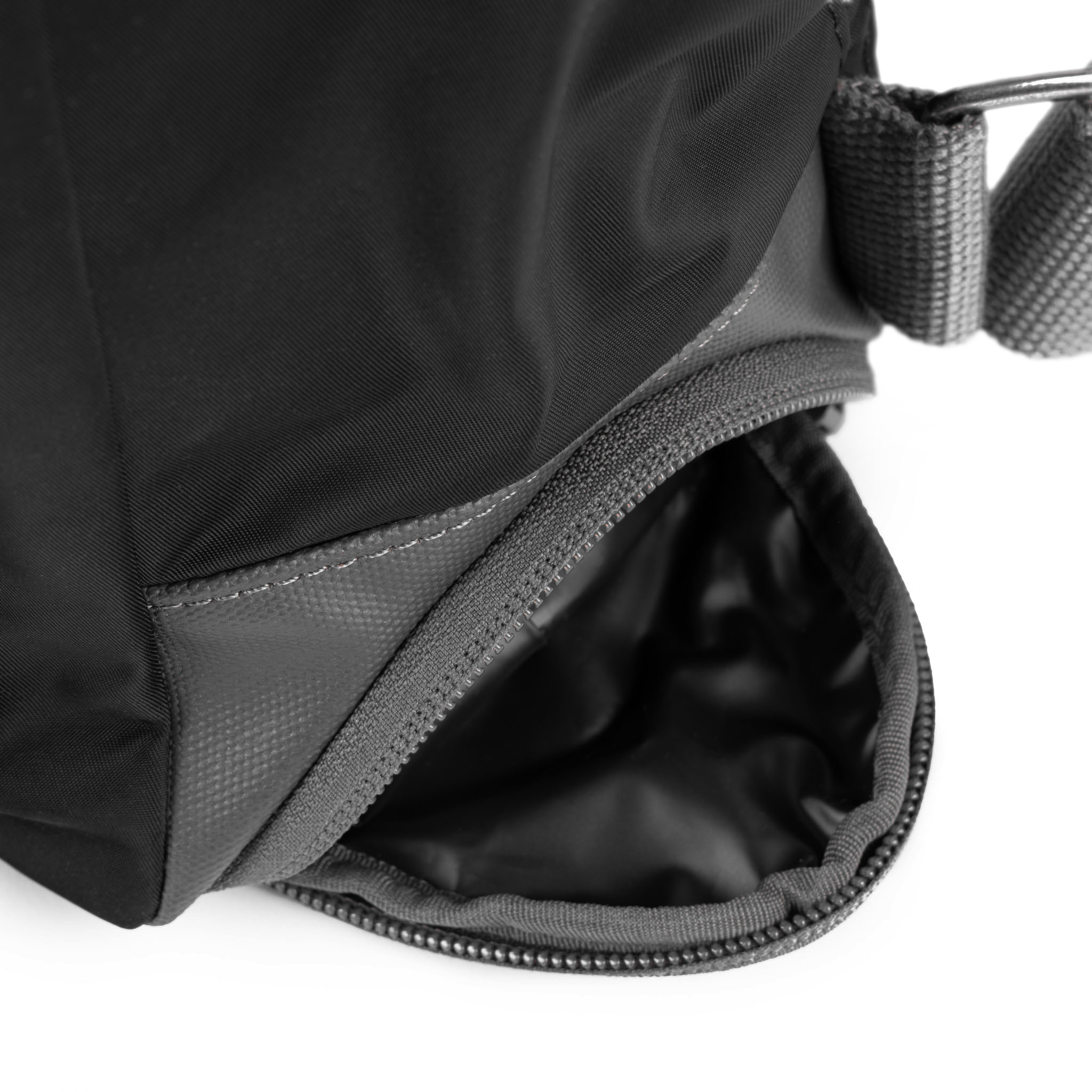 Roka London Bayswater ryggsekk svart medium 14,6 L