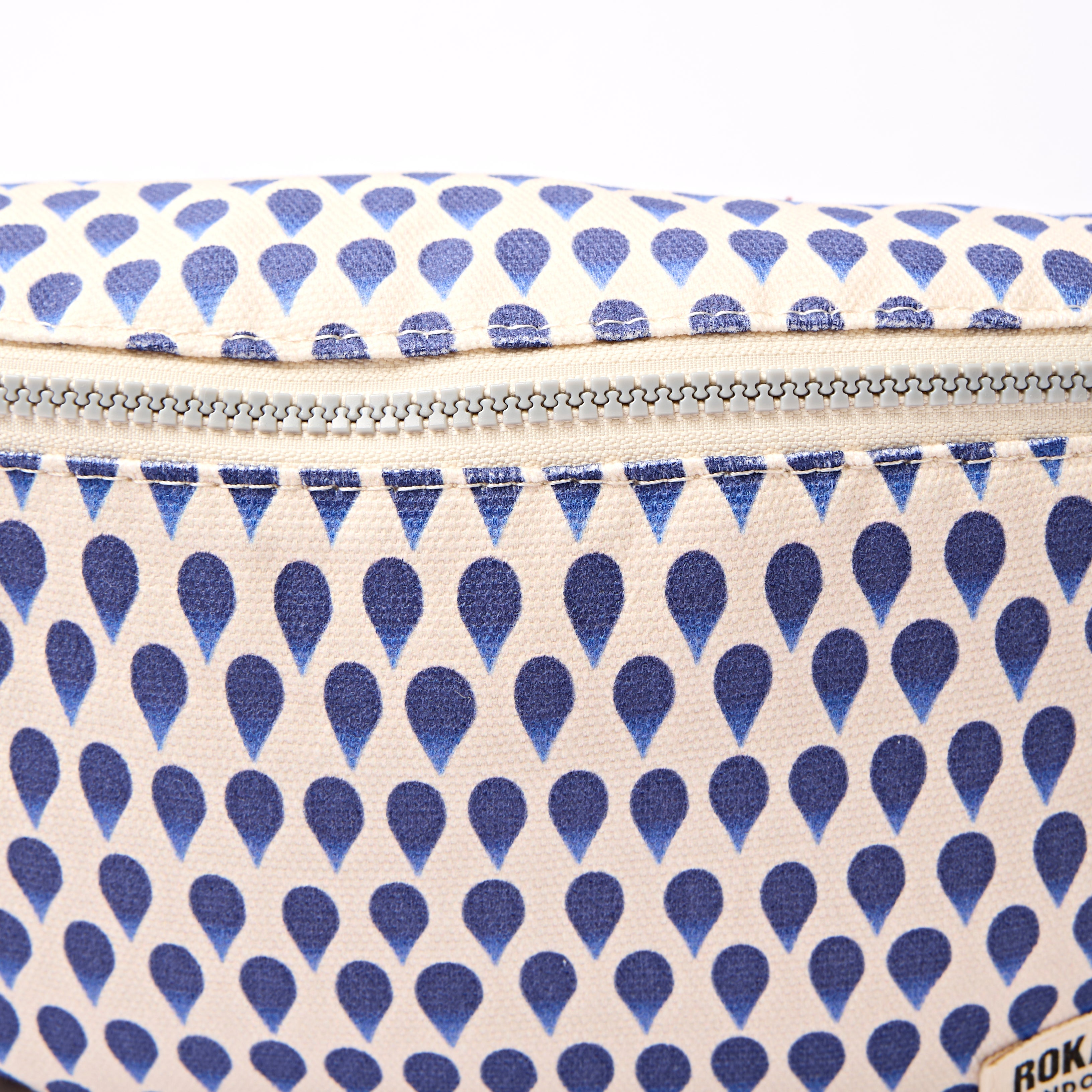 Roka London Mill Hill rumpetaske indigo small 3,7 liter