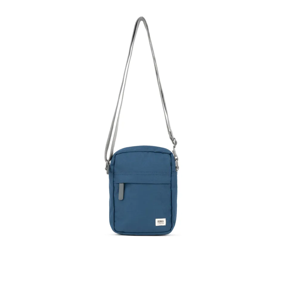 Roka London Bond crossbody small deep blue 1,5 liter
