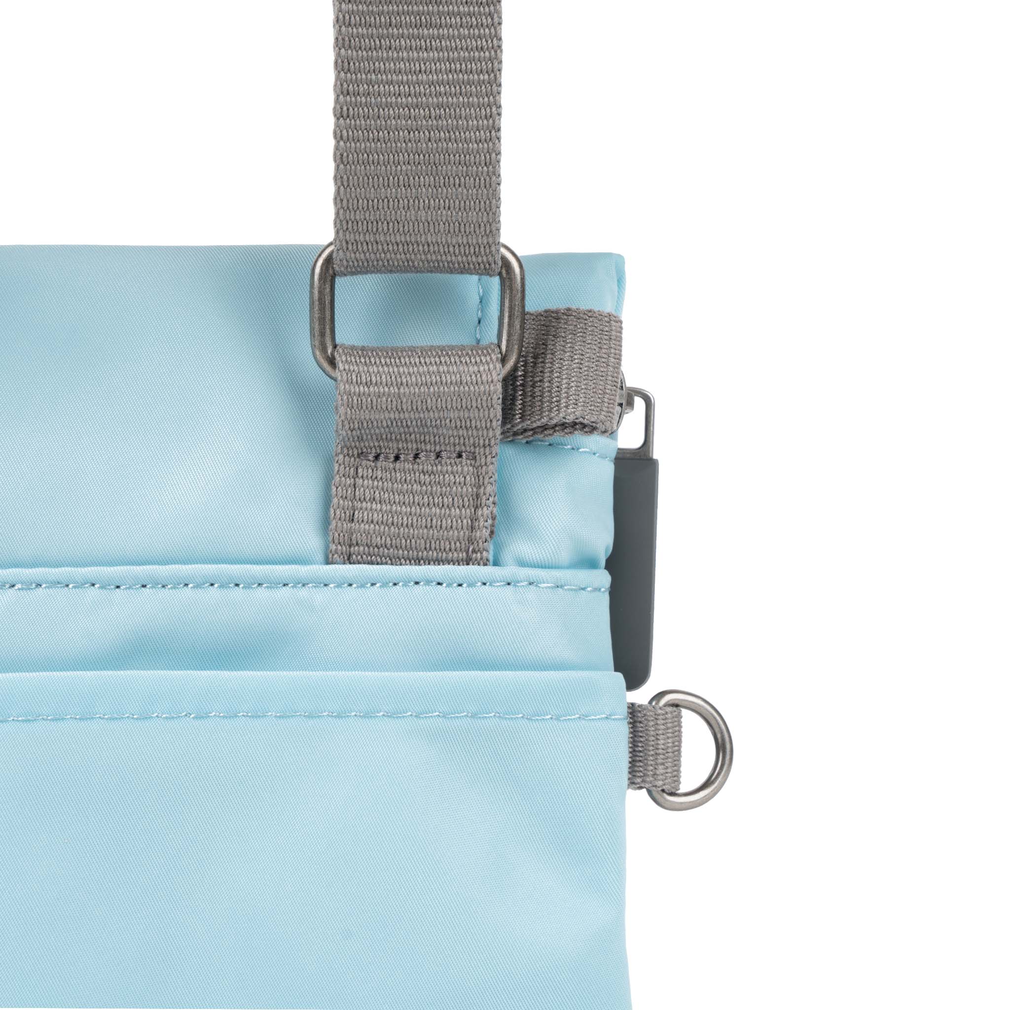 Roka London Stratford crossbody canal small 0,5 liter