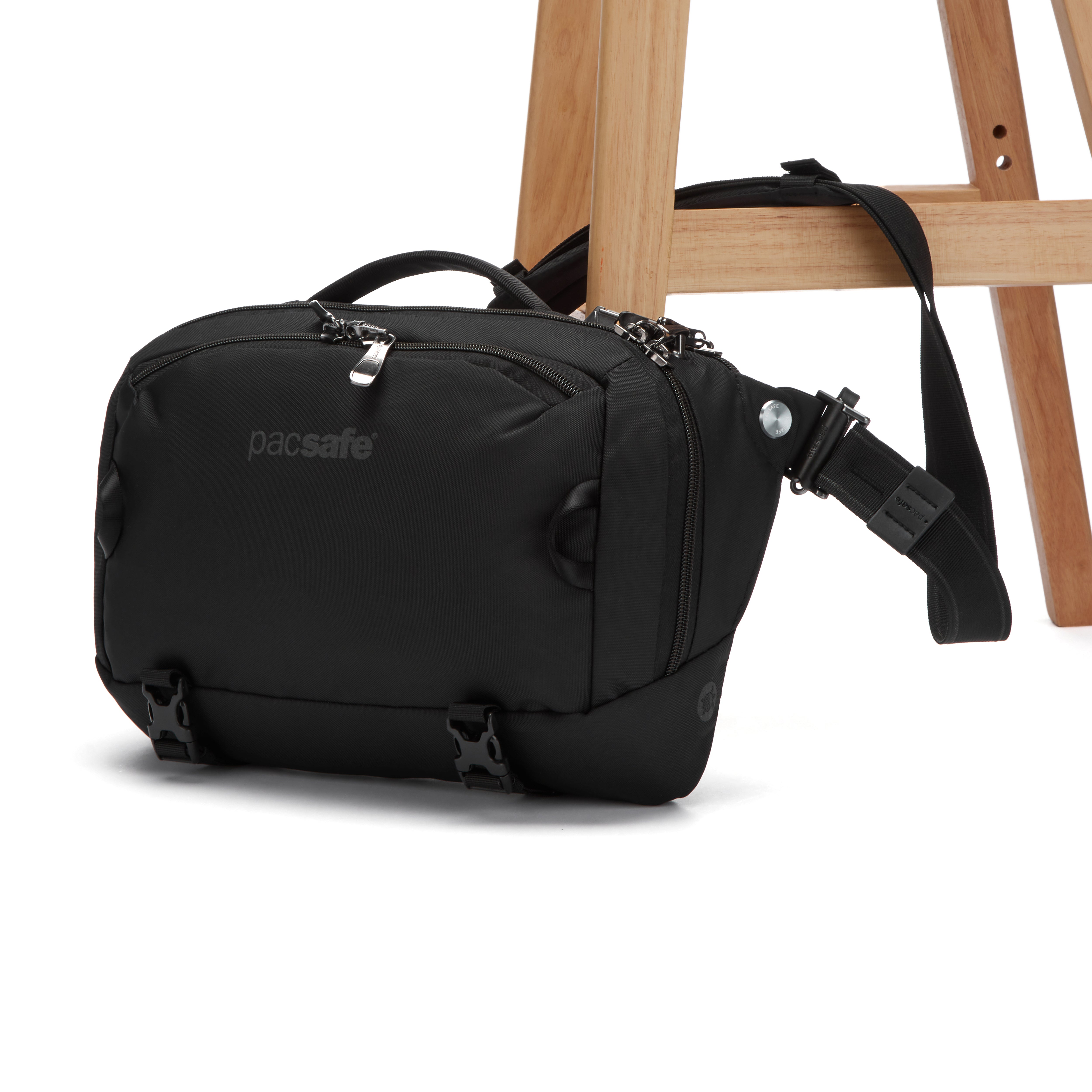 Pacsafe EXP 12 Sling crossbody-veske tyverisikker