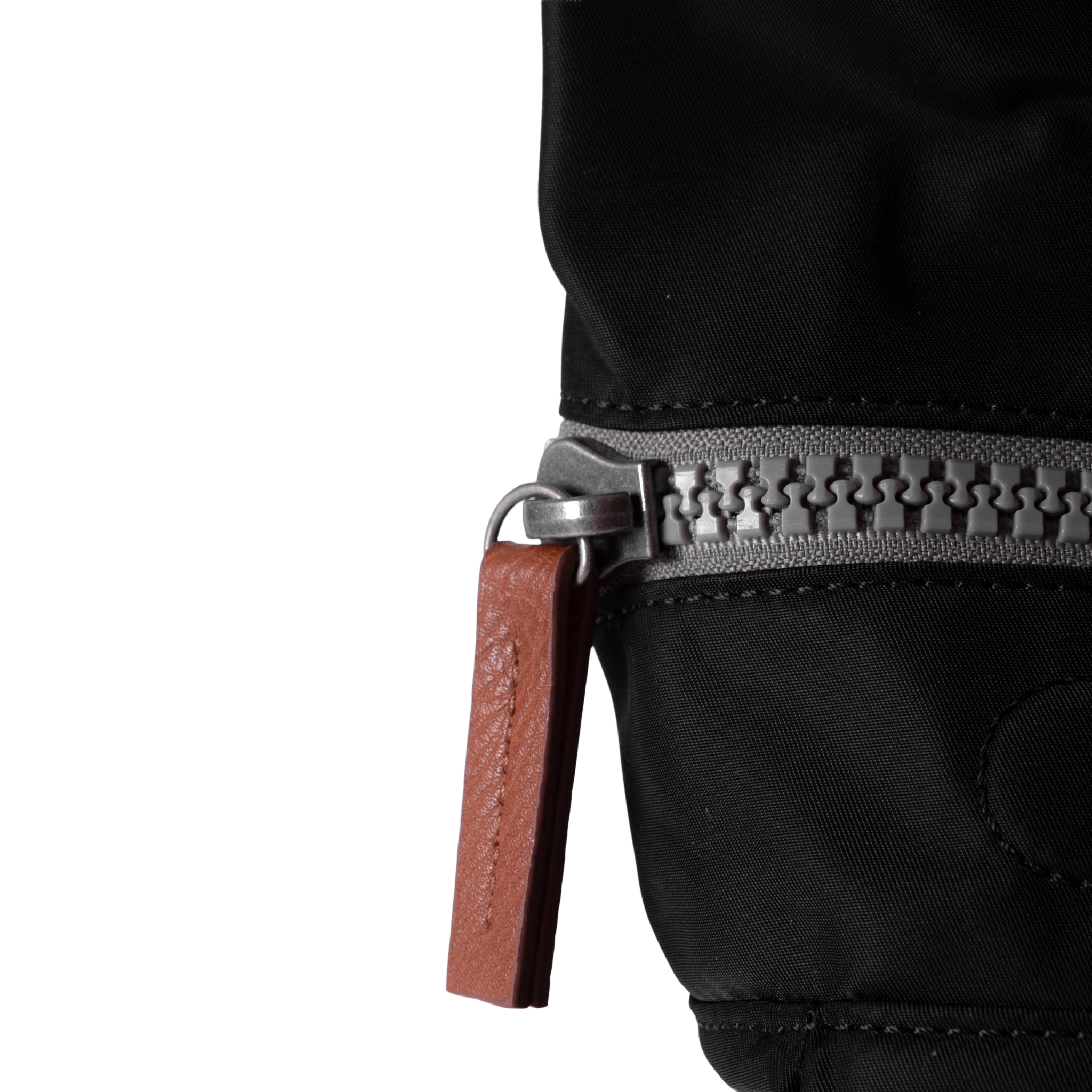 Roka London Canfield ryggsekk black rolltopp 16,4 liter