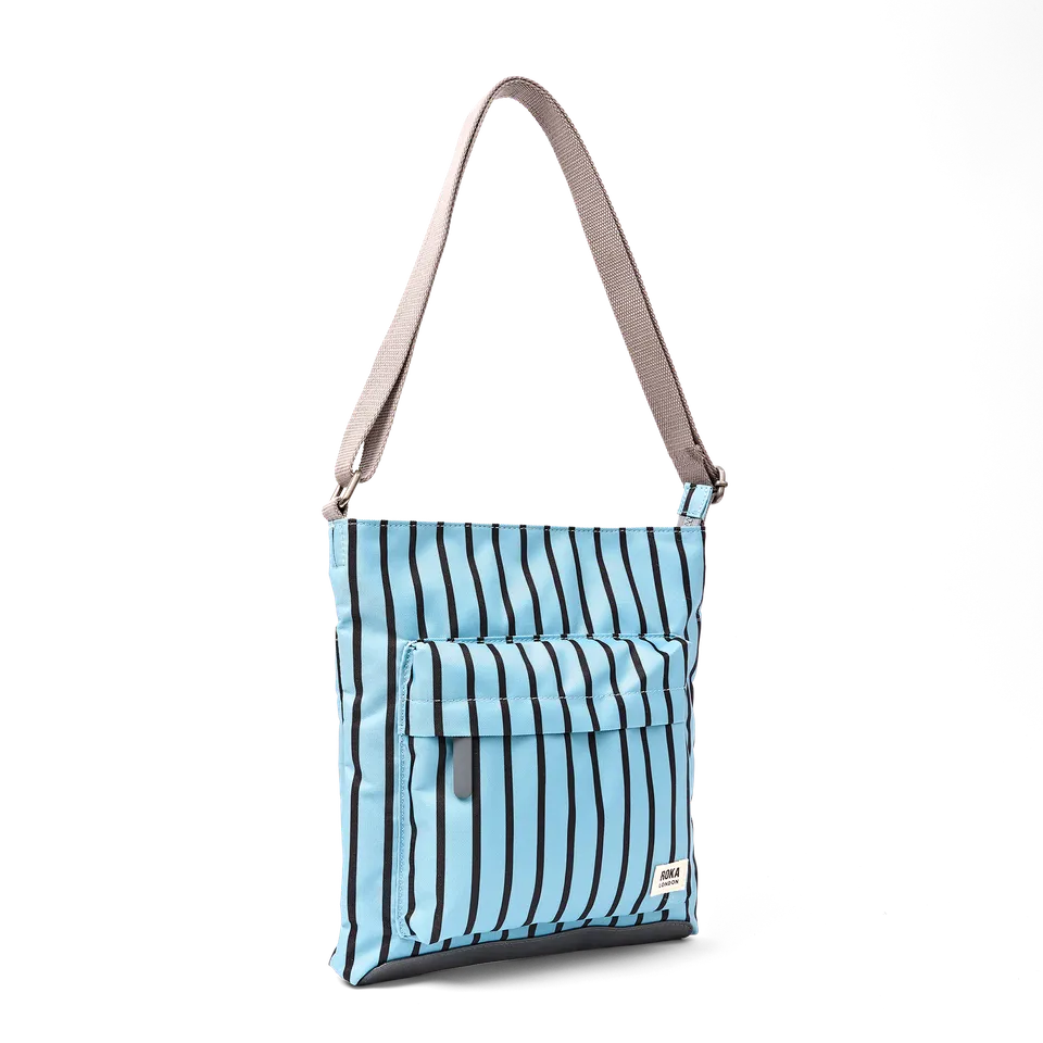 Roka London Kennington skulderveske medium blå stripe